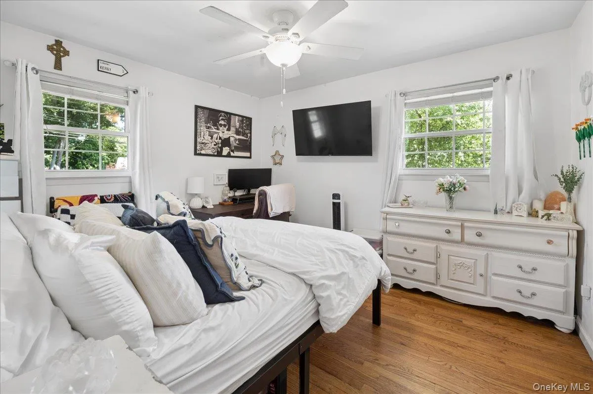 5 Marcus Road, Clarkstown, NY, 3 Bedrooms Bedrooms, 7 Rooms Rooms,2 BathroomsBathrooms,Residential,For Rent,Marcus,0,1022028 5 Marcus Road, Clarkstown, NY, 3 Bedrooms Bedrooms, 7 Rooms Rooms,2 BathroomsBathrooms,Residential,For Rent,Marcus,0,1022028