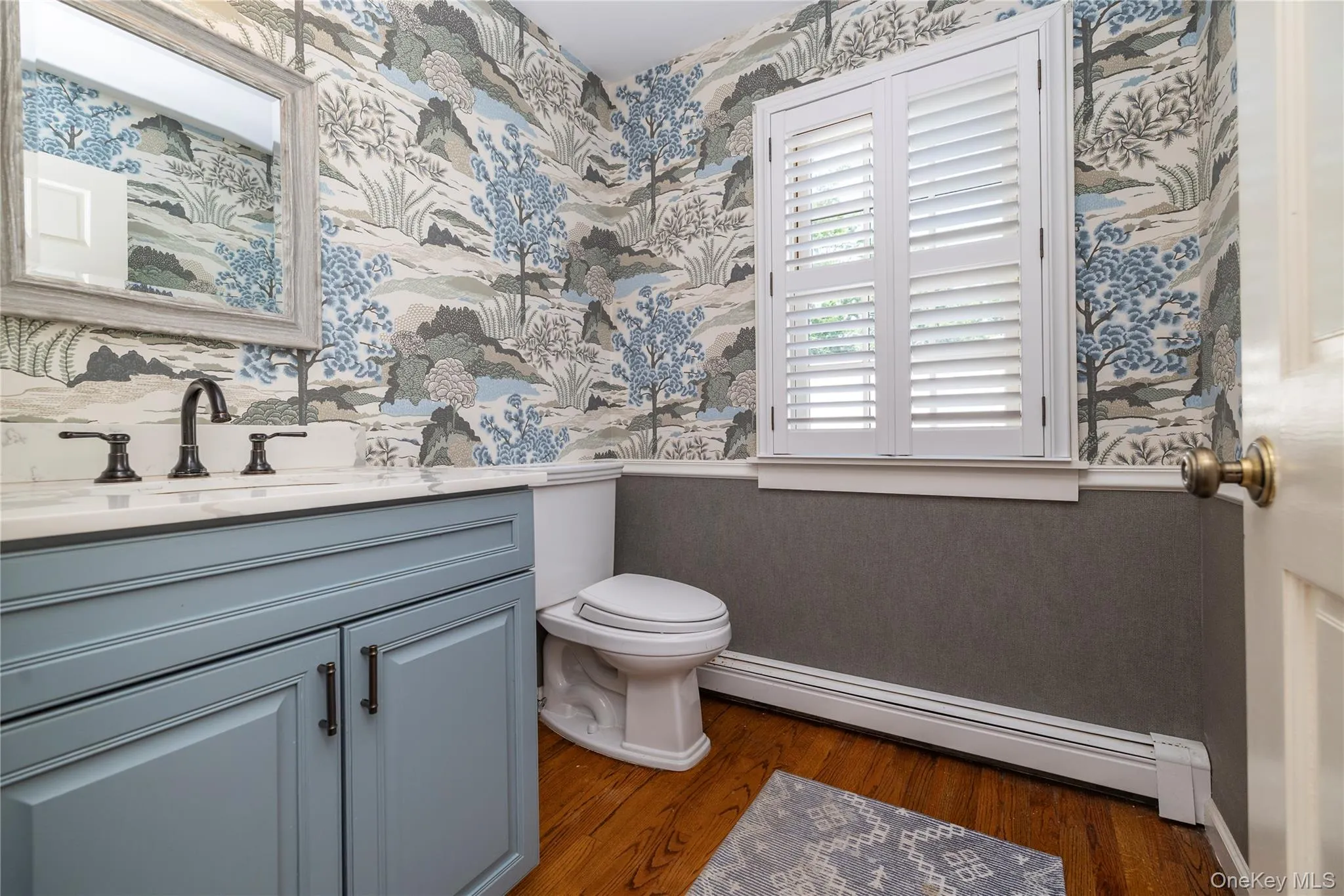 1/2 Bath on 1st Floor 1/2 Bath on 1st Floor