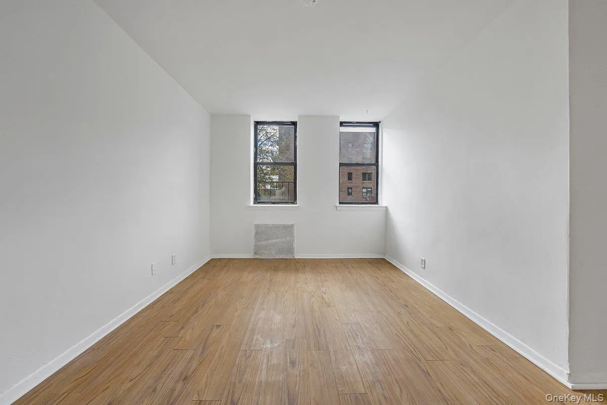 270 Broadway, Yonkers, NY, 1 Bedroom Bedrooms, 4 Rooms Rooms,1 BathroomBathrooms,Residential,For Rent,Broadway,0,1022031 270 Broadway, Yonkers, NY, 1 Bedroom Bedrooms, 4 Rooms Rooms,1 BathroomBathrooms,Residential,For Rent,Broadway,0,1022031
