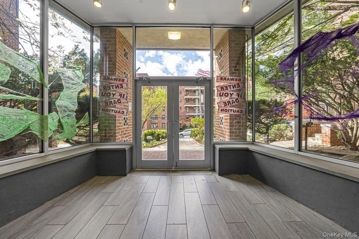 270 Broadway, Yonkers, NY, 1 Bedroom Bedrooms, 4 Rooms Rooms,1 BathroomBathrooms,Residential,For Rent,Broadway,0,1022031 270 Broadway, Yonkers, NY, 1 Bedroom Bedrooms, 4 Rooms Rooms,1 BathroomBathrooms,Residential,For Rent,Broadway,0,1022031