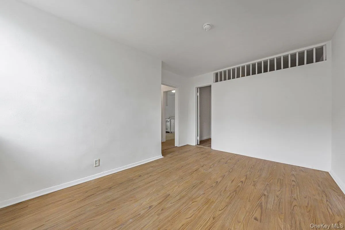 270 Broadway, Yonkers, NY, 1 Bedroom Bedrooms, 4 Rooms Rooms,1 BathroomBathrooms,Residential,For Rent,Broadway,0,1022031 270 Broadway, Yonkers, NY, 1 Bedroom Bedrooms, 4 Rooms Rooms,1 BathroomBathrooms,Residential,For Rent,Broadway,0,1022031
