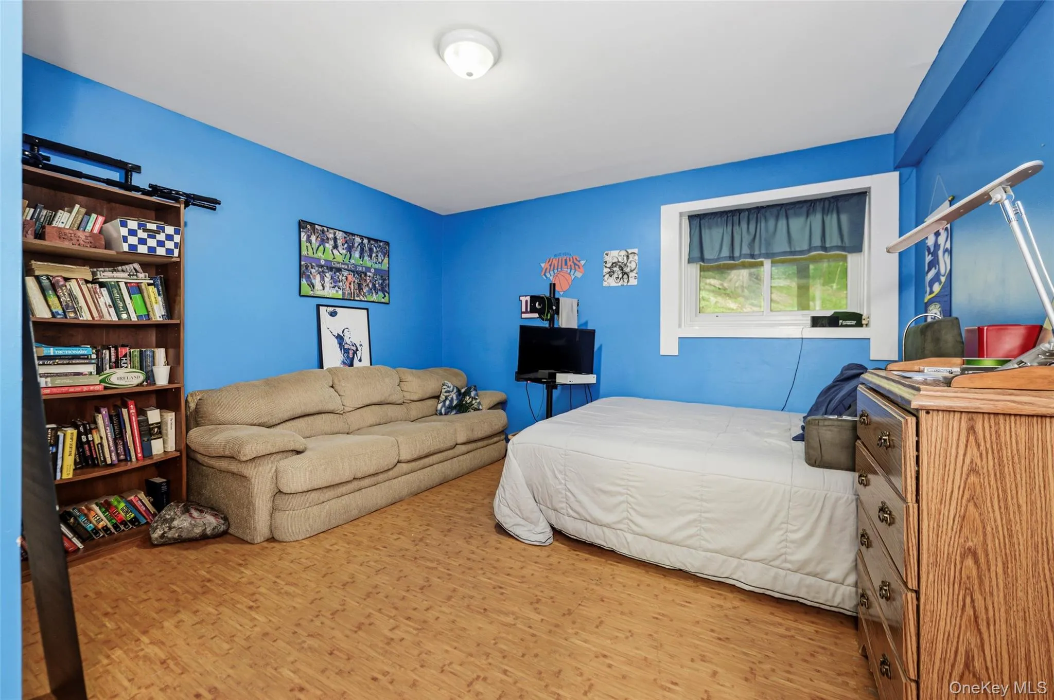 Lower level guest room. Lower level guest room.