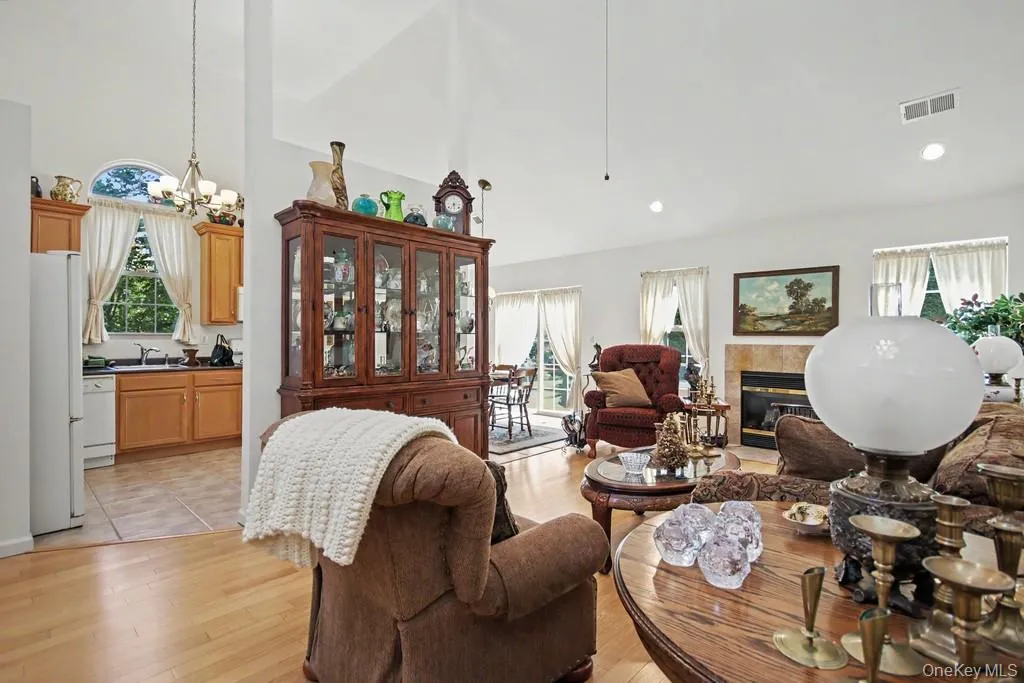2 Douglas Street, Thompson, NY, 3 Bedrooms Bedrooms, 7 Rooms Rooms,2 BathroomsBathrooms,Residential,For Rent,Douglas,0,1022033 2 Douglas Street, Thompson, NY, 3 Bedrooms Bedrooms, 7 Rooms Rooms,2 BathroomsBathrooms,Residential,For Rent,Douglas,0,1022033