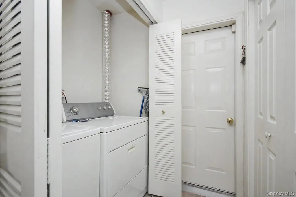 2 Douglas Street, Thompson, NY, 3 Bedrooms Bedrooms, 7 Rooms Rooms,2 BathroomsBathrooms,Residential,For Rent,Douglas,0,1022033 2 Douglas Street, Thompson, NY, 3 Bedrooms Bedrooms, 7 Rooms Rooms,2 BathroomsBathrooms,Residential,For Rent,Douglas,0,1022033