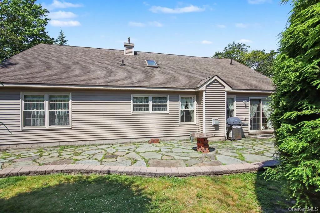 2 Douglas Street, Thompson, NY, 3 Bedrooms Bedrooms, 7 Rooms Rooms,2 BathroomsBathrooms,Residential,For Rent,Douglas,0,1022033 2 Douglas Street, Thompson, NY, 3 Bedrooms Bedrooms, 7 Rooms Rooms,2 BathroomsBathrooms,Residential,For Rent,Douglas,0,1022033