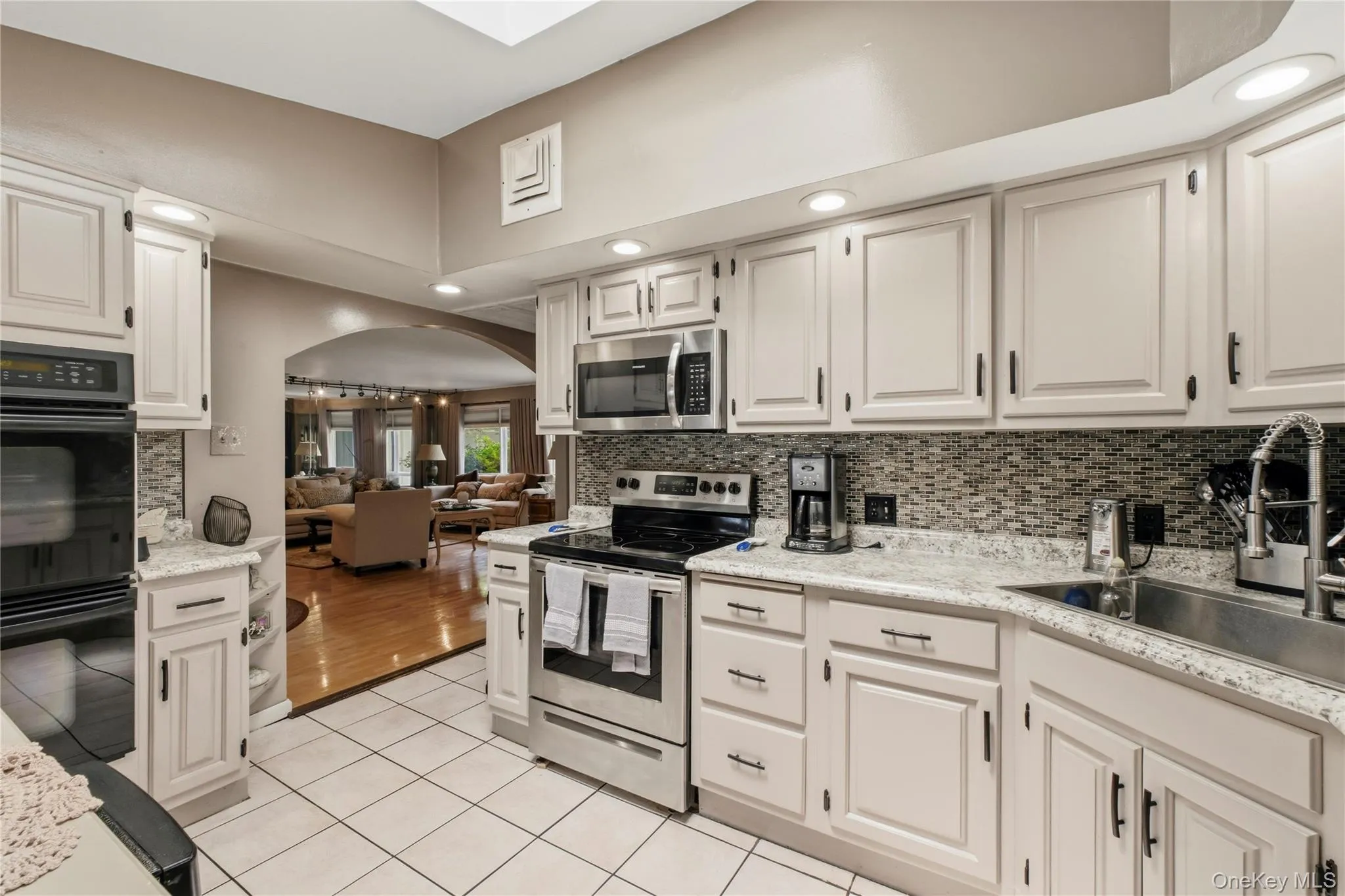 289 Oak Ridge Road, East Fishkill, NY, 5 Bedrooms Bedrooms, 25 Rooms Rooms,3 BathroomsBathrooms,Residential,For Rent,Oak Ridge,0,1022034 289 Oak Ridge Road, East Fishkill, NY, 5 Bedrooms Bedrooms, 25 Rooms Rooms,3 BathroomsBathrooms,Residential,For Rent,Oak Ridge,0,1022034