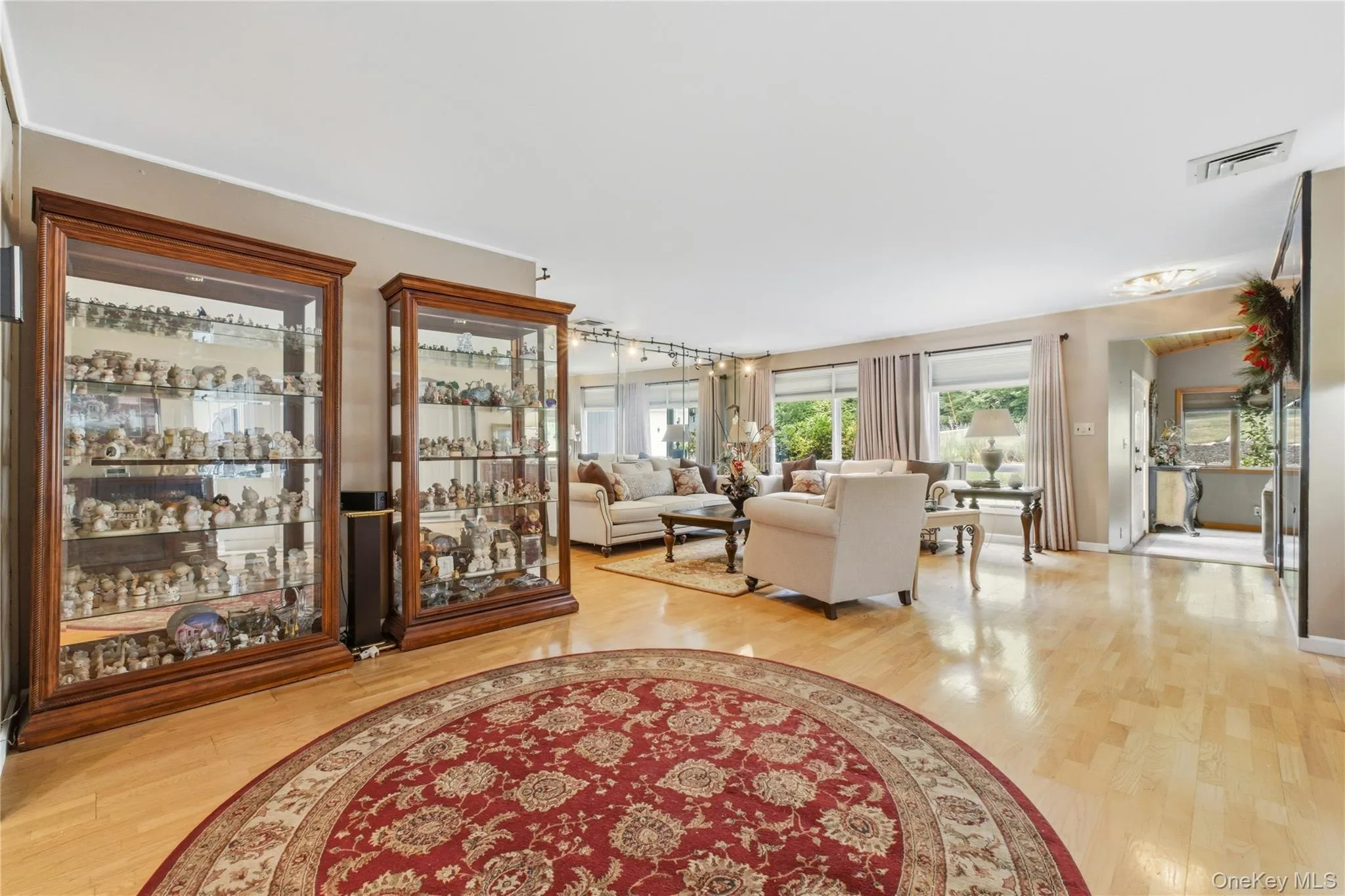289 Oak Ridge Road, East Fishkill, NY, 5 Bedrooms Bedrooms, 25 Rooms Rooms,3 BathroomsBathrooms,Residential,For Rent,Oak Ridge,0,1022034 289 Oak Ridge Road, East Fishkill, NY, 5 Bedrooms Bedrooms, 25 Rooms Rooms,3 BathroomsBathrooms,Residential,For Rent,Oak Ridge,0,1022034