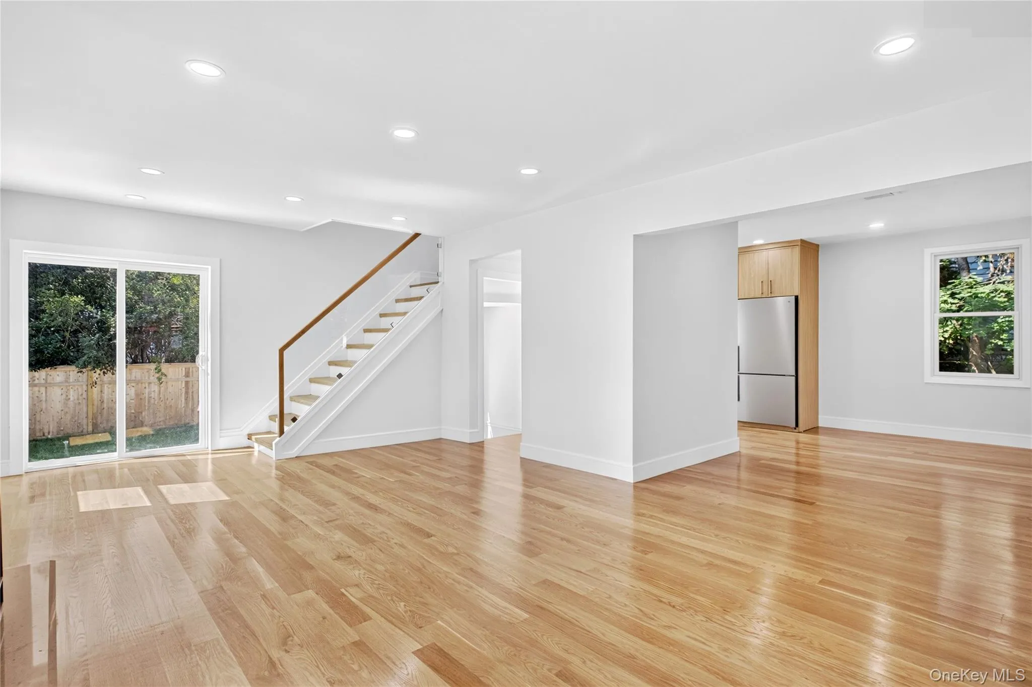118 Willow Street, North Hempstead, NY, 3 Bedrooms Bedrooms, 8 Rooms Rooms,2 BathroomsBathrooms,Residential,For Rent,Willow,0,1022036 118 Willow Street, North Hempstead, NY, 3 Bedrooms Bedrooms, 8 Rooms Rooms,2 BathroomsBathrooms,Residential,For Rent,Willow,0,1022036