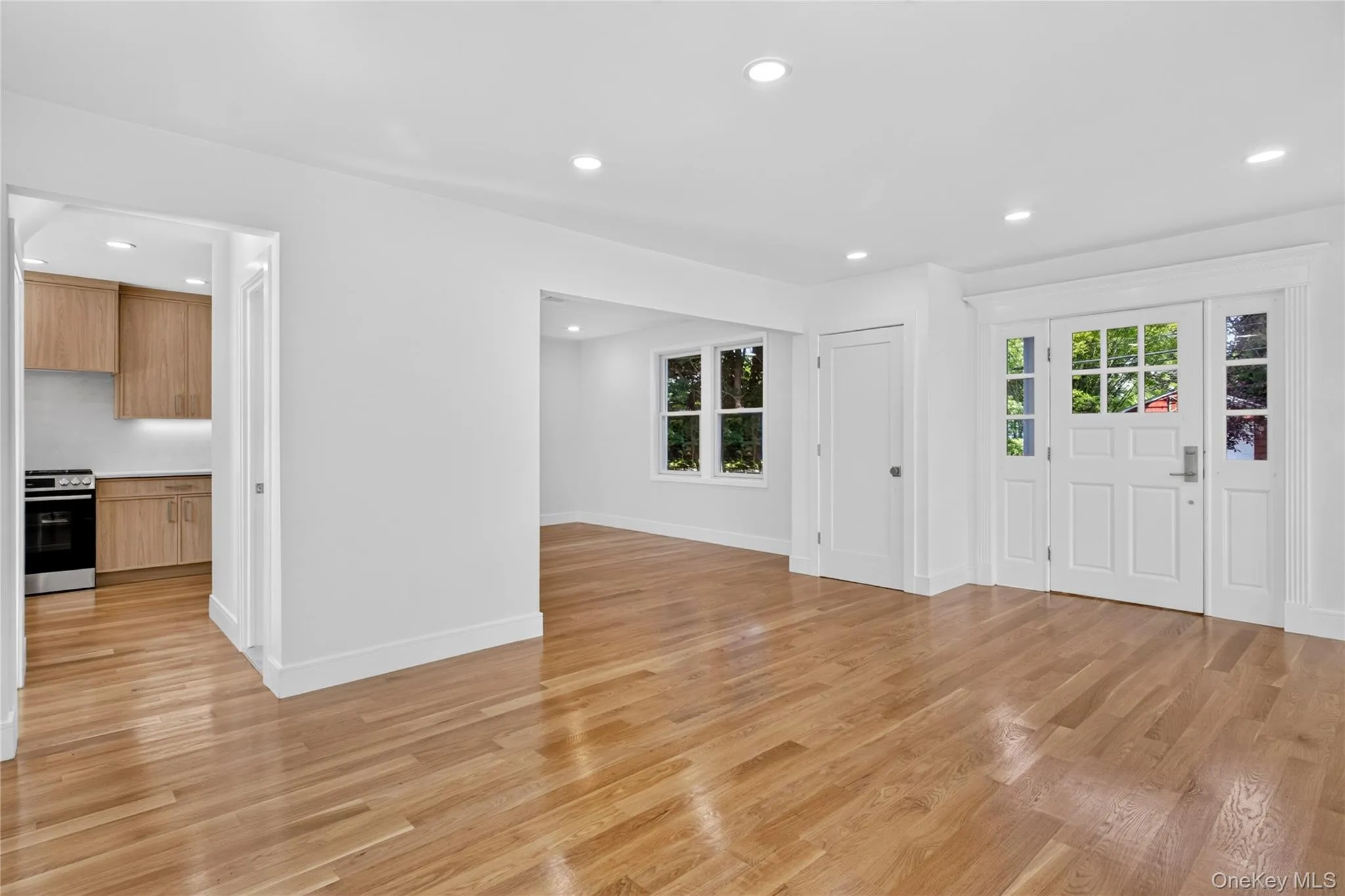 118 Willow Street, North Hempstead, NY, 3 Bedrooms Bedrooms, 8 Rooms Rooms,2 BathroomsBathrooms,Residential,For Rent,Willow,0,1022036 118 Willow Street, North Hempstead, NY, 3 Bedrooms Bedrooms, 8 Rooms Rooms,2 BathroomsBathrooms,Residential,For Rent,Willow,0,1022036
