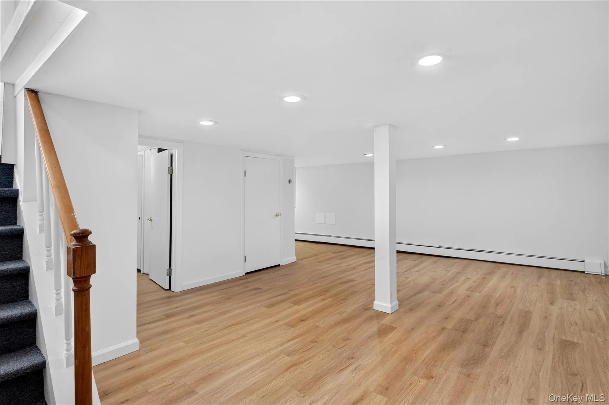 118 Willow Street, North Hempstead, NY, 3 Bedrooms Bedrooms, 8 Rooms Rooms,2 BathroomsBathrooms,Residential,For Rent,Willow,0,1022036 118 Willow Street, North Hempstead, NY, 3 Bedrooms Bedrooms, 8 Rooms Rooms,2 BathroomsBathrooms,Residential,For Rent,Willow,0,1022036