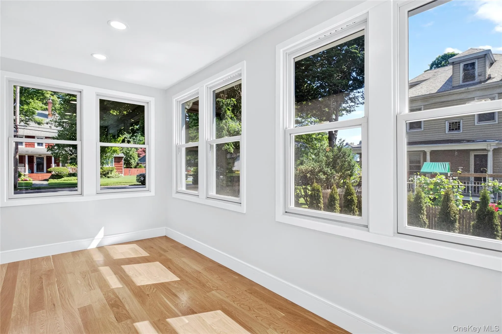 118 Willow Street, North Hempstead, NY, 3 Bedrooms Bedrooms, 8 Rooms Rooms,2 BathroomsBathrooms,Residential,For Rent,Willow,0,1022036 118 Willow Street, North Hempstead, NY, 3 Bedrooms Bedrooms, 8 Rooms Rooms,2 BathroomsBathrooms,Residential,For Rent,Willow,0,1022036