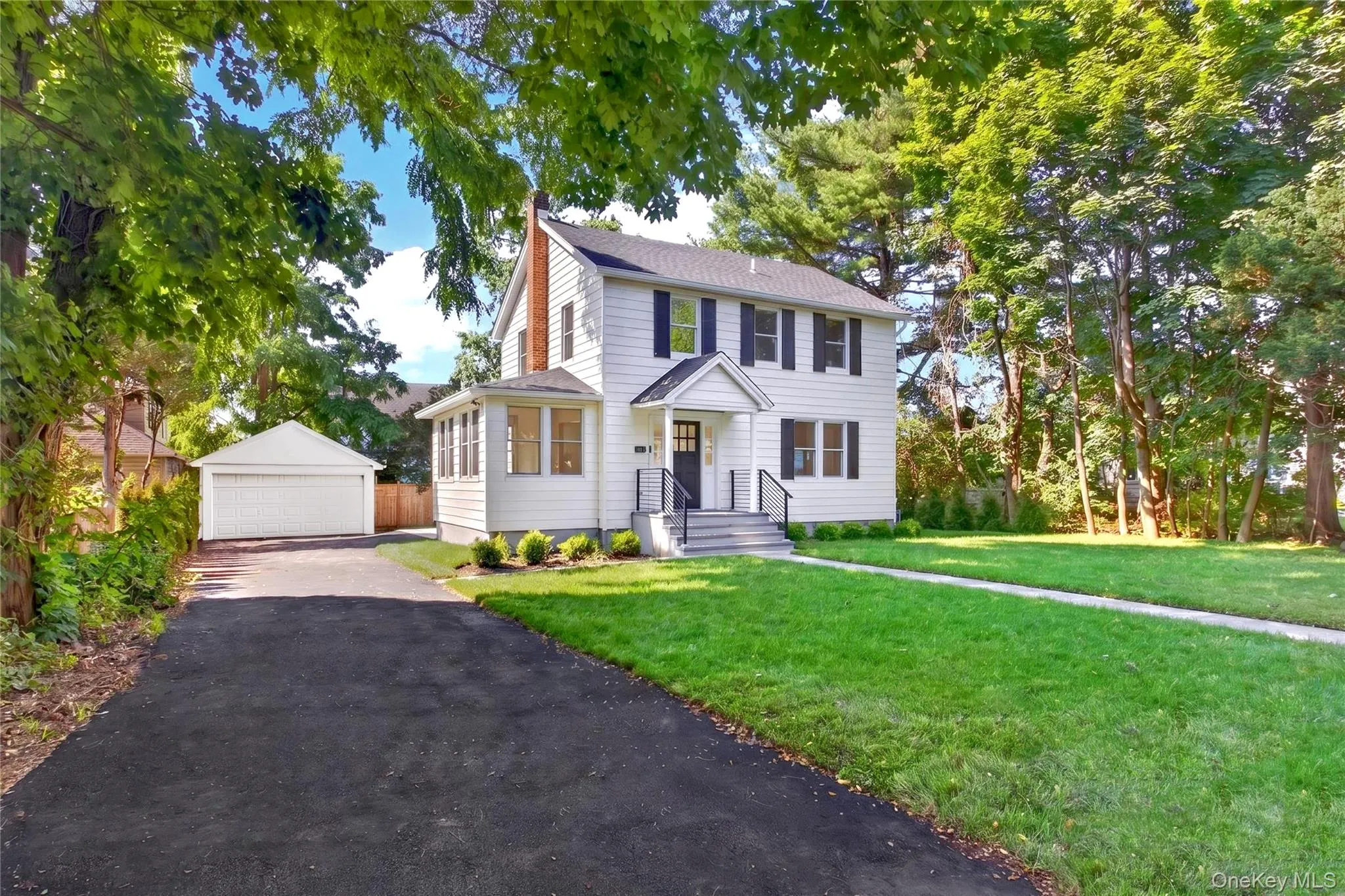 118 Willow Street, North Hempstead, NY, 3 Bedrooms Bedrooms, 8 Rooms Rooms,2 BathroomsBathrooms,Residential,For Rent,Willow,0,1022036 118 Willow Street, North Hempstead, NY, 3 Bedrooms Bedrooms, 8 Rooms Rooms,2 BathroomsBathrooms,Residential,For Rent,Willow,0,1022036