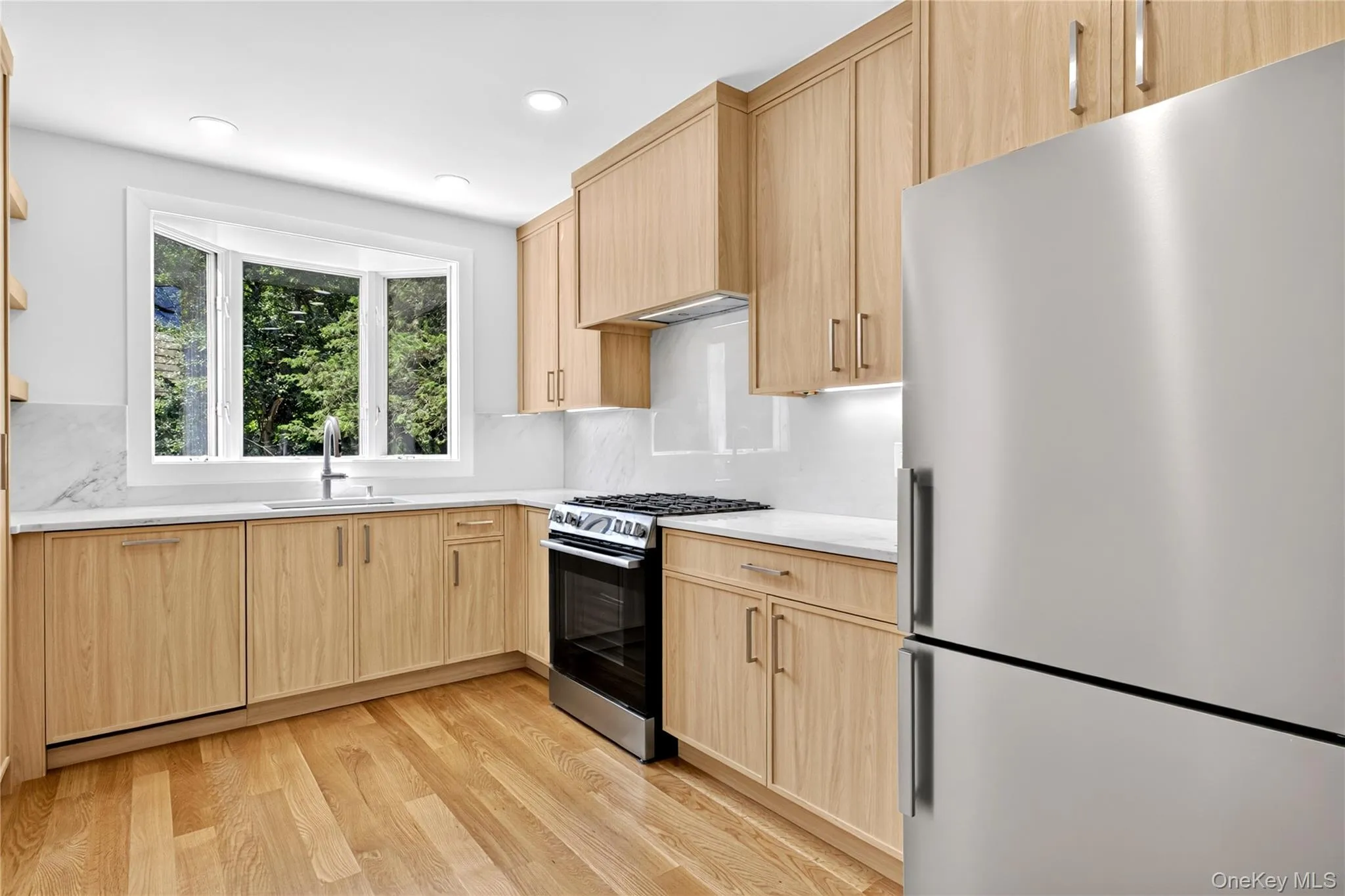 118 Willow Street, North Hempstead, NY, 3 Bedrooms Bedrooms, 8 Rooms Rooms,2 BathroomsBathrooms,Residential,For Rent,Willow,0,1022036 118 Willow Street, North Hempstead, NY, 3 Bedrooms Bedrooms, 8 Rooms Rooms,2 BathroomsBathrooms,Residential,For Rent,Willow,0,1022036