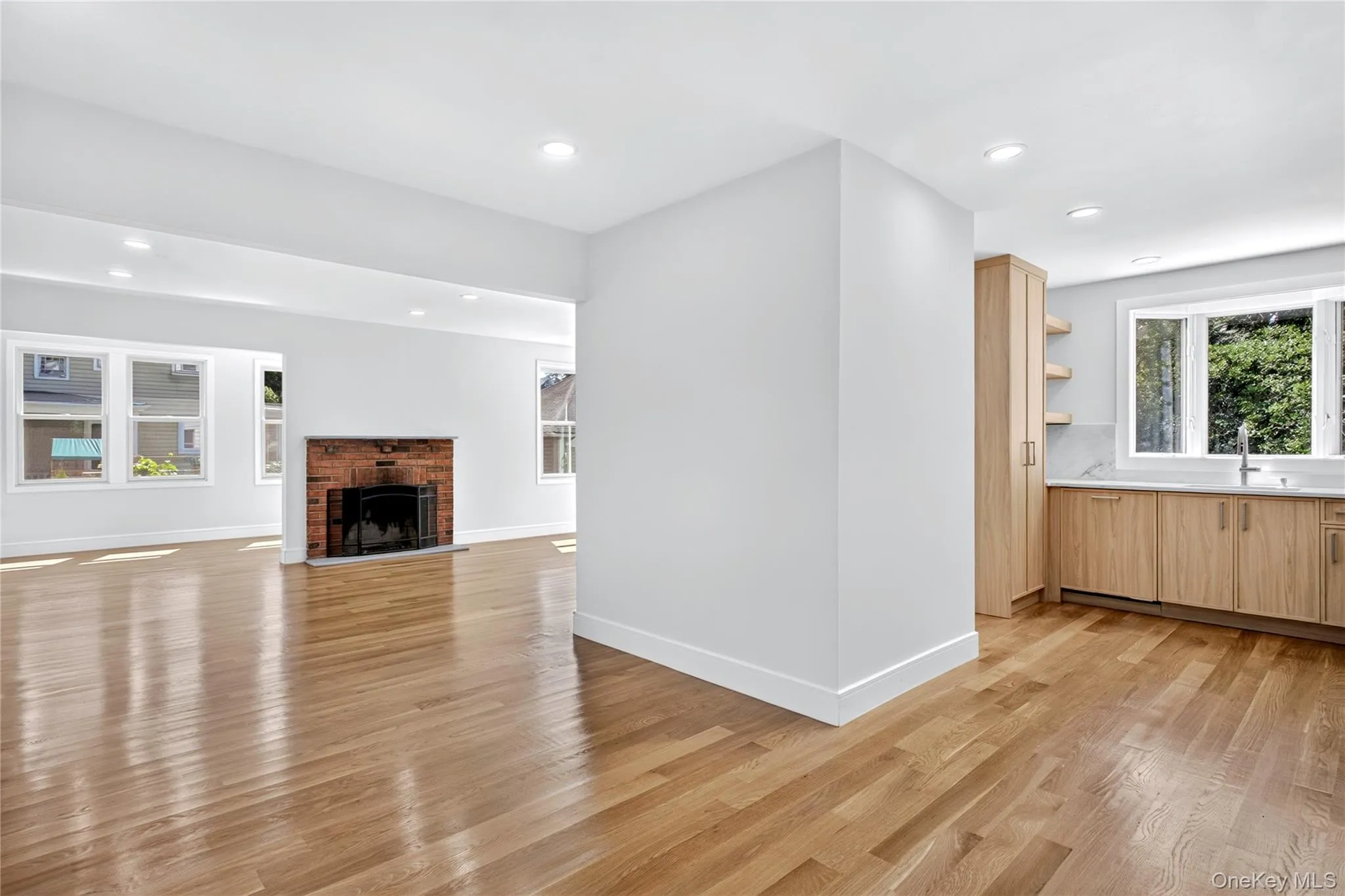 118 Willow Street, North Hempstead, NY, 3 Bedrooms Bedrooms, 8 Rooms Rooms,2 BathroomsBathrooms,Residential,For Rent,Willow,0,1022036 118 Willow Street, North Hempstead, NY, 3 Bedrooms Bedrooms, 8 Rooms Rooms,2 BathroomsBathrooms,Residential,For Rent,Willow,0,1022036