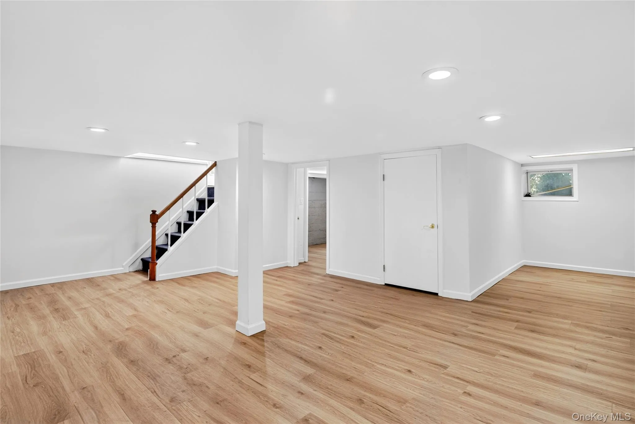 118 Willow Street, North Hempstead, NY, 3 Bedrooms Bedrooms, 8 Rooms Rooms,2 BathroomsBathrooms,Residential,For Rent,Willow,0,1022036 118 Willow Street, North Hempstead, NY, 3 Bedrooms Bedrooms, 8 Rooms Rooms,2 BathroomsBathrooms,Residential,For Rent,Willow,0,1022036
