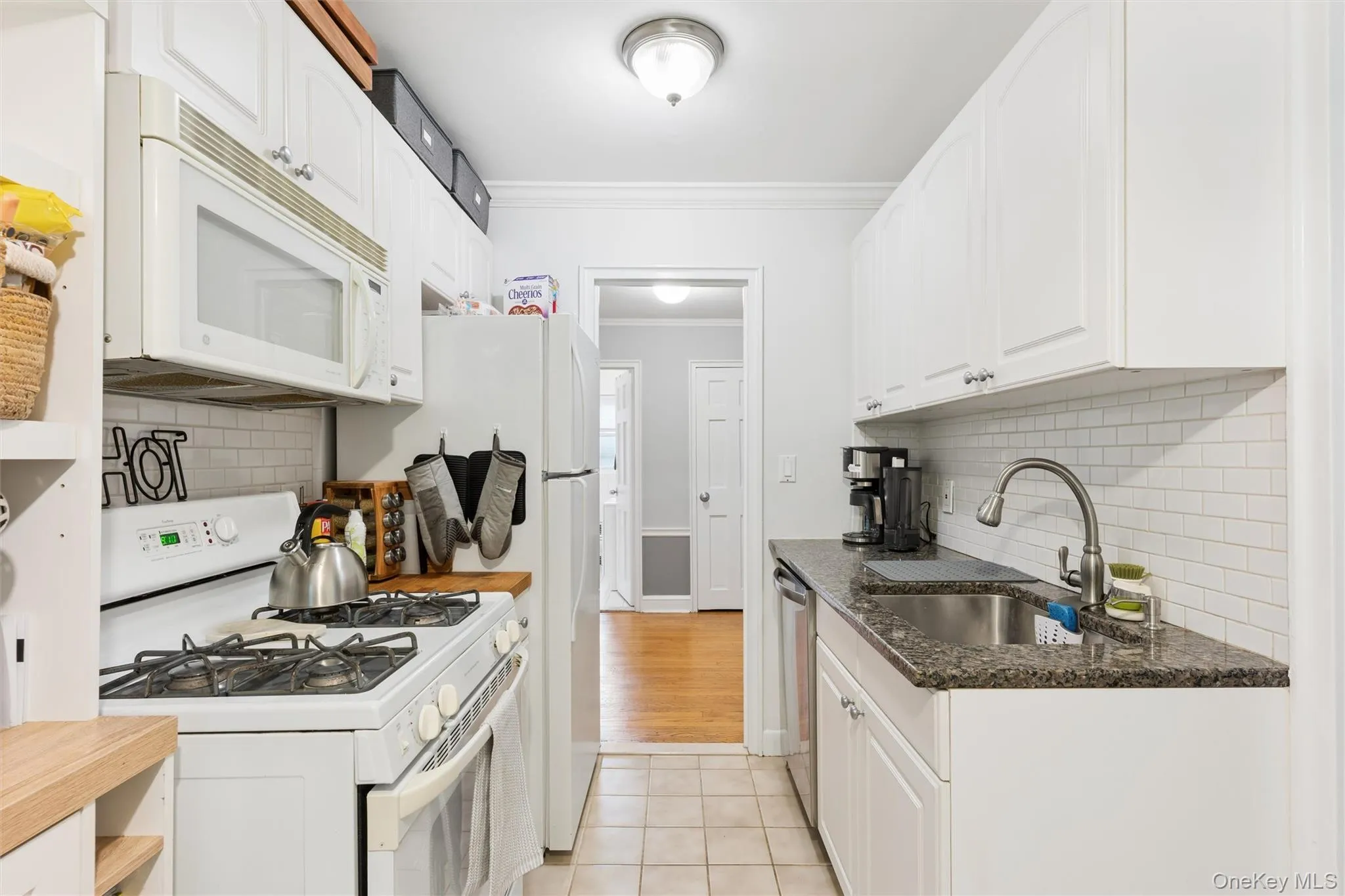 43 Forest Avenue, Hempstead, NY, 1 Bedroom Bedrooms, 3 Rooms Rooms,1 BathroomBathrooms,Residential,For Rent,Forest,0,1022042 43 Forest Avenue, Hempstead, NY, 1 Bedroom Bedrooms, 3 Rooms Rooms,1 BathroomBathrooms,Residential,For Rent,Forest,0,1022042