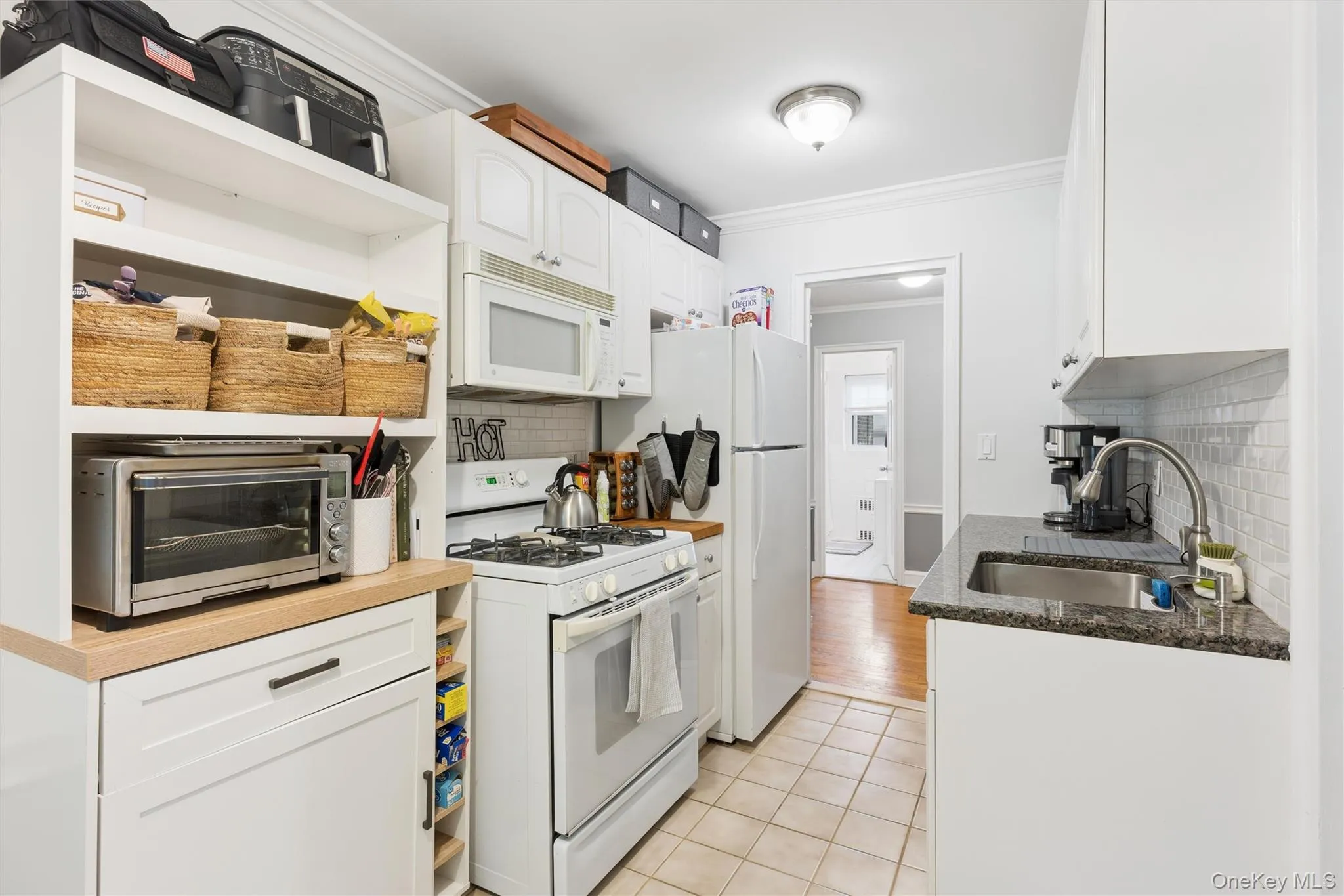 43 Forest Avenue, Hempstead, NY, 1 Bedroom Bedrooms, 3 Rooms Rooms,1 BathroomBathrooms,Residential,For Rent,Forest,0,1022042 43 Forest Avenue, Hempstead, NY, 1 Bedroom Bedrooms, 3 Rooms Rooms,1 BathroomBathrooms,Residential,For Rent,Forest,0,1022042
