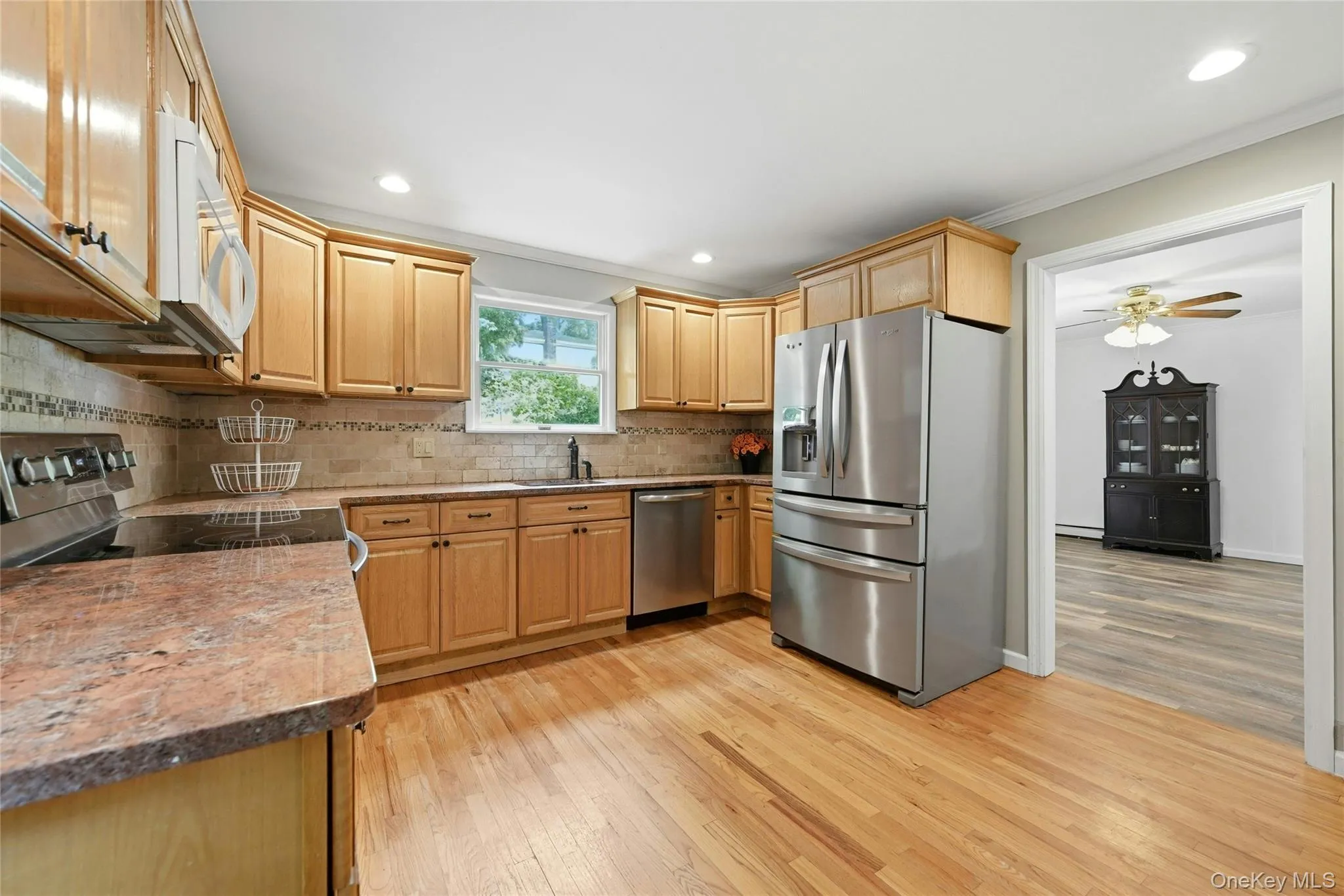 Granite counters and access to the sitting room Granite counters and access to the sitting room