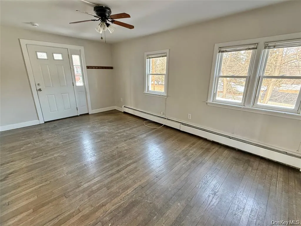 4 Riverview Avenue, New Windsor, NY, 2 Bedrooms Bedrooms, 5 Rooms Rooms,1 BathroomBathrooms,Residential Lease,For Rent,Riverview,0,1022053 4 Riverview Avenue, New Windsor, NY, 2 Bedrooms Bedrooms, 5 Rooms Rooms,1 BathroomBathrooms,Residential Lease,For Rent,Riverview,0,1022053
