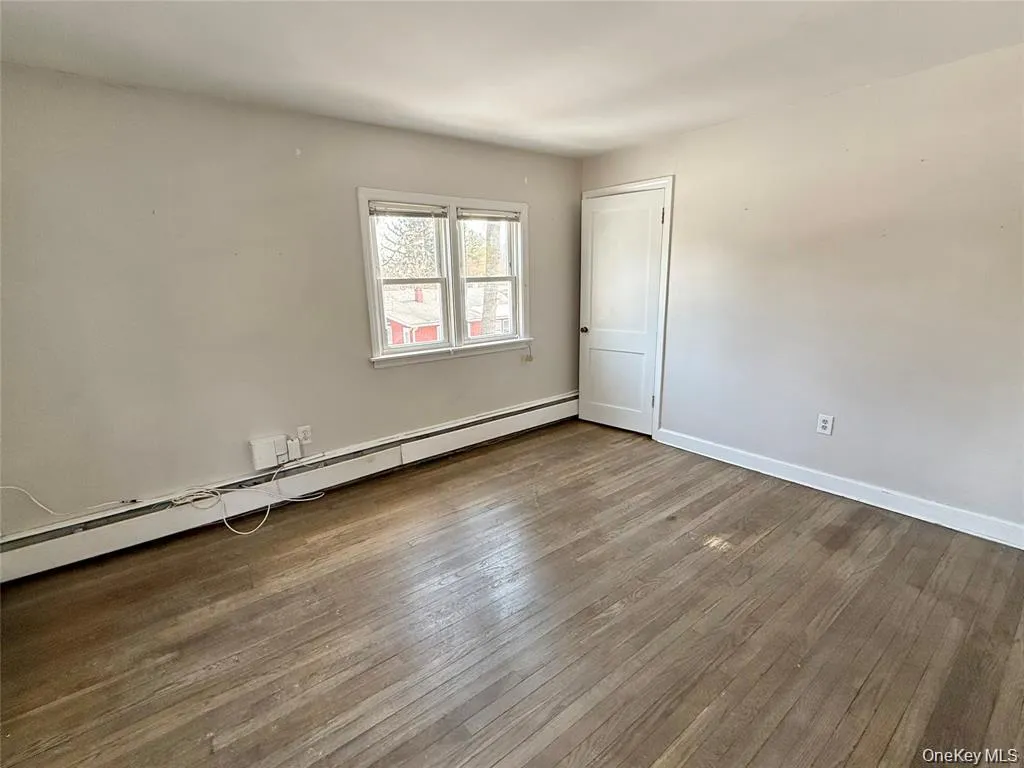 4 Riverview Avenue, New Windsor, NY, 2 Bedrooms Bedrooms, 5 Rooms Rooms,1 BathroomBathrooms,Residential Lease,For Rent,Riverview,0,1022053 4 Riverview Avenue, New Windsor, NY, 2 Bedrooms Bedrooms, 5 Rooms Rooms,1 BathroomBathrooms,Residential Lease,For Rent,Riverview,0,1022053