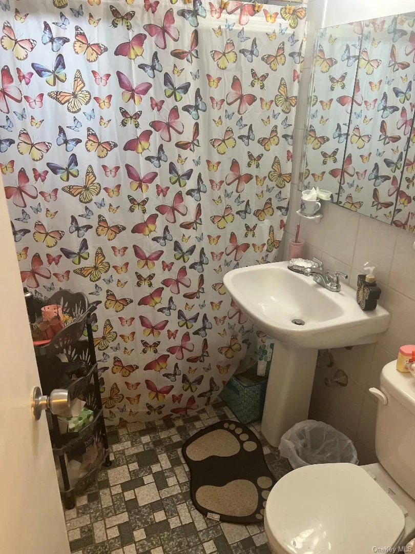 155-24 84th Street, New York, NY, 2 Bedrooms Bedrooms, 3 Rooms Rooms,1 BathroomBathrooms,Residential,For Rent,84th,0,1022054 155-24 84th Street, New York, NY, 2 Bedrooms Bedrooms, 3 Rooms Rooms,1 BathroomBathrooms,Residential,For Rent,84th,0,1022054