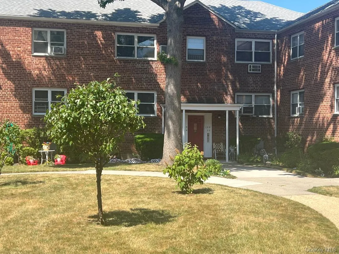 155-24 84th Street, New York, NY, 2 Bedrooms Bedrooms, 3 Rooms Rooms,1 BathroomBathrooms,Residential,For Rent,84th,0,1022054 155-24 84th Street, New York, NY, 2 Bedrooms Bedrooms, 3 Rooms Rooms,1 BathroomBathrooms,Residential,For Rent,84th,0,1022054