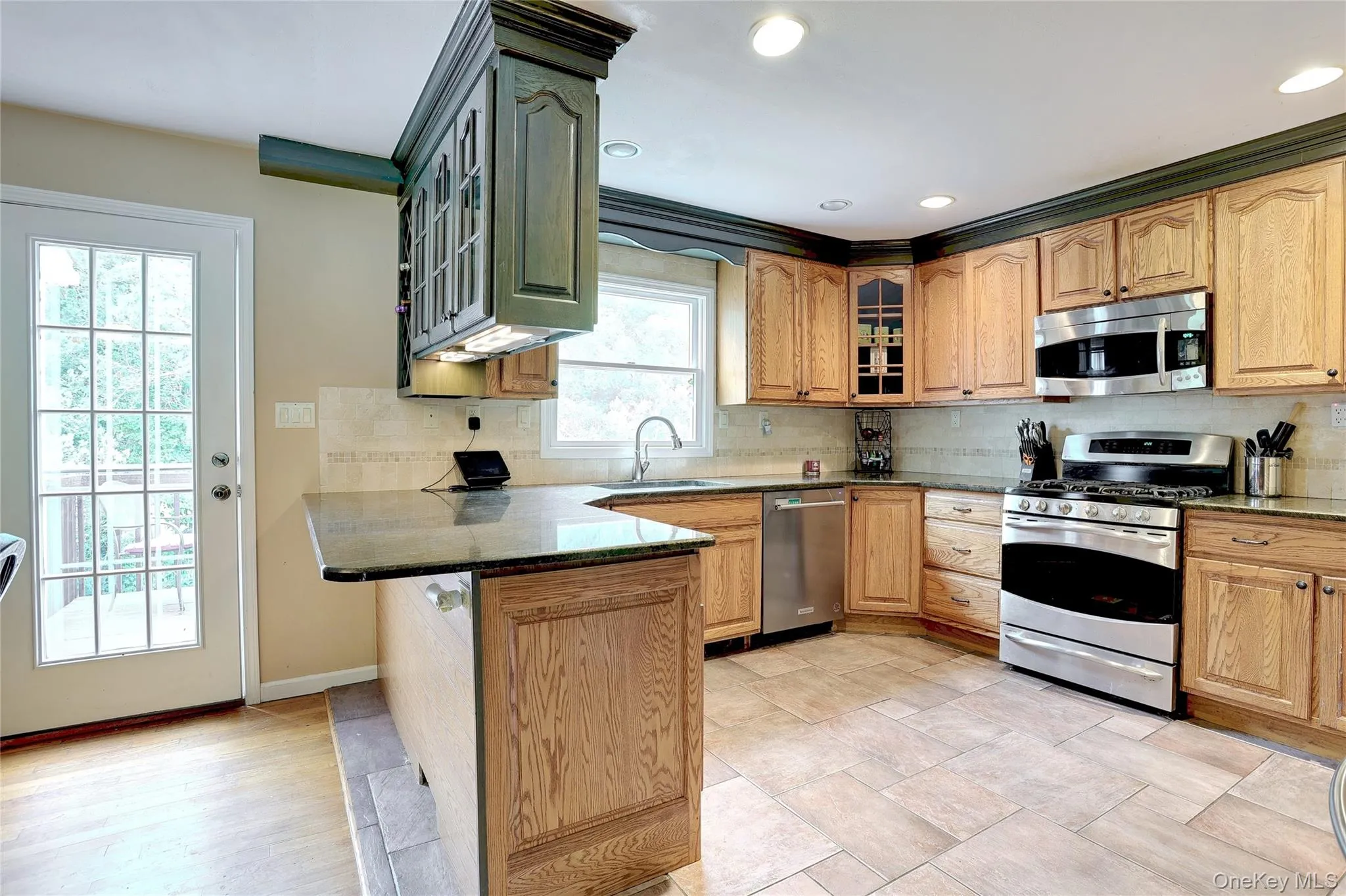 1 Verdin Drive, Clarkstown, NY, 8 Bedrooms Bedrooms, 14 Rooms Rooms,5 BathroomsBathrooms,Residential,For Rent,Verdin,0,1022058 1 Verdin Drive, Clarkstown, NY, 8 Bedrooms Bedrooms, 14 Rooms Rooms,5 BathroomsBathrooms,Residential,For Rent,Verdin,0,1022058
