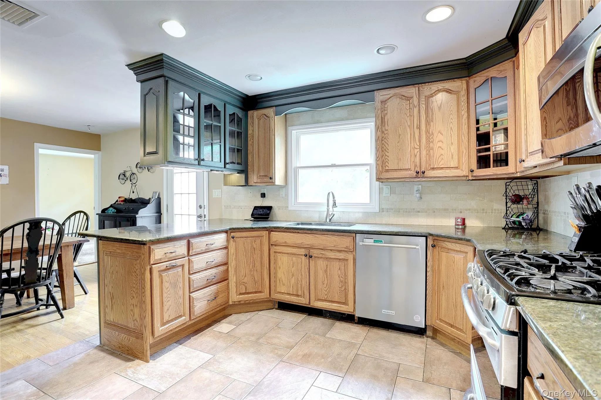1 Verdin Drive, Clarkstown, NY, 8 Bedrooms Bedrooms, 14 Rooms Rooms,5 BathroomsBathrooms,Residential,For Rent,Verdin,0,1022058 1 Verdin Drive, Clarkstown, NY, 8 Bedrooms Bedrooms, 14 Rooms Rooms,5 BathroomsBathrooms,Residential,For Rent,Verdin,0,1022058