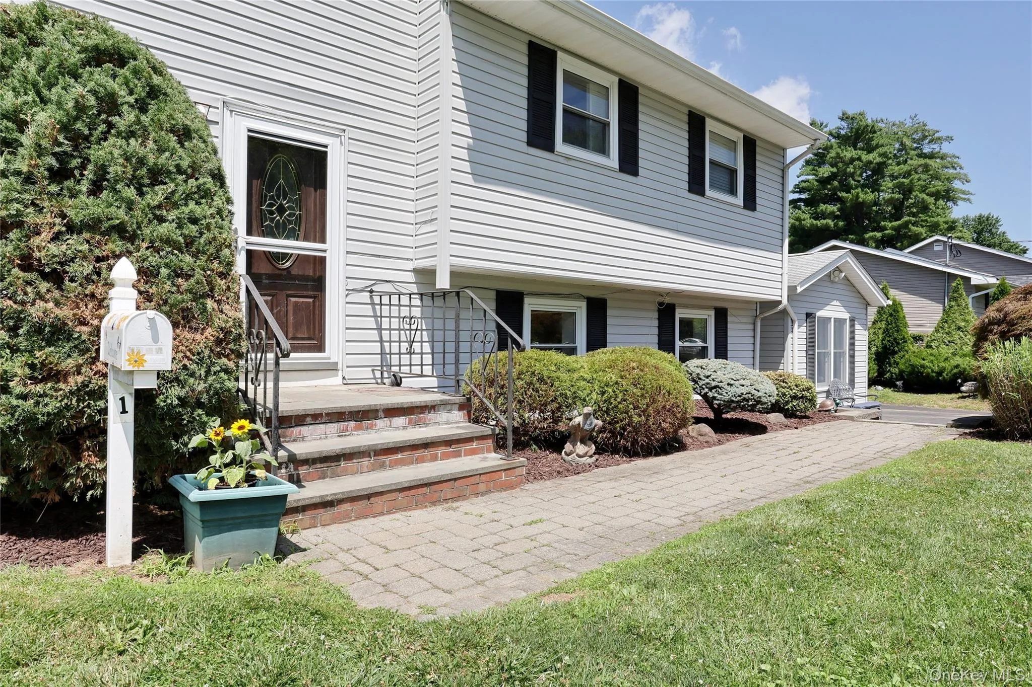 1 Verdin Drive, Clarkstown, NY, 8 Bedrooms Bedrooms, 14 Rooms Rooms,5 BathroomsBathrooms,Residential,For Rent,Verdin,0,1022058 1 Verdin Drive, Clarkstown, NY, 8 Bedrooms Bedrooms, 14 Rooms Rooms,5 BathroomsBathrooms,Residential,For Rent,Verdin,0,1022058
