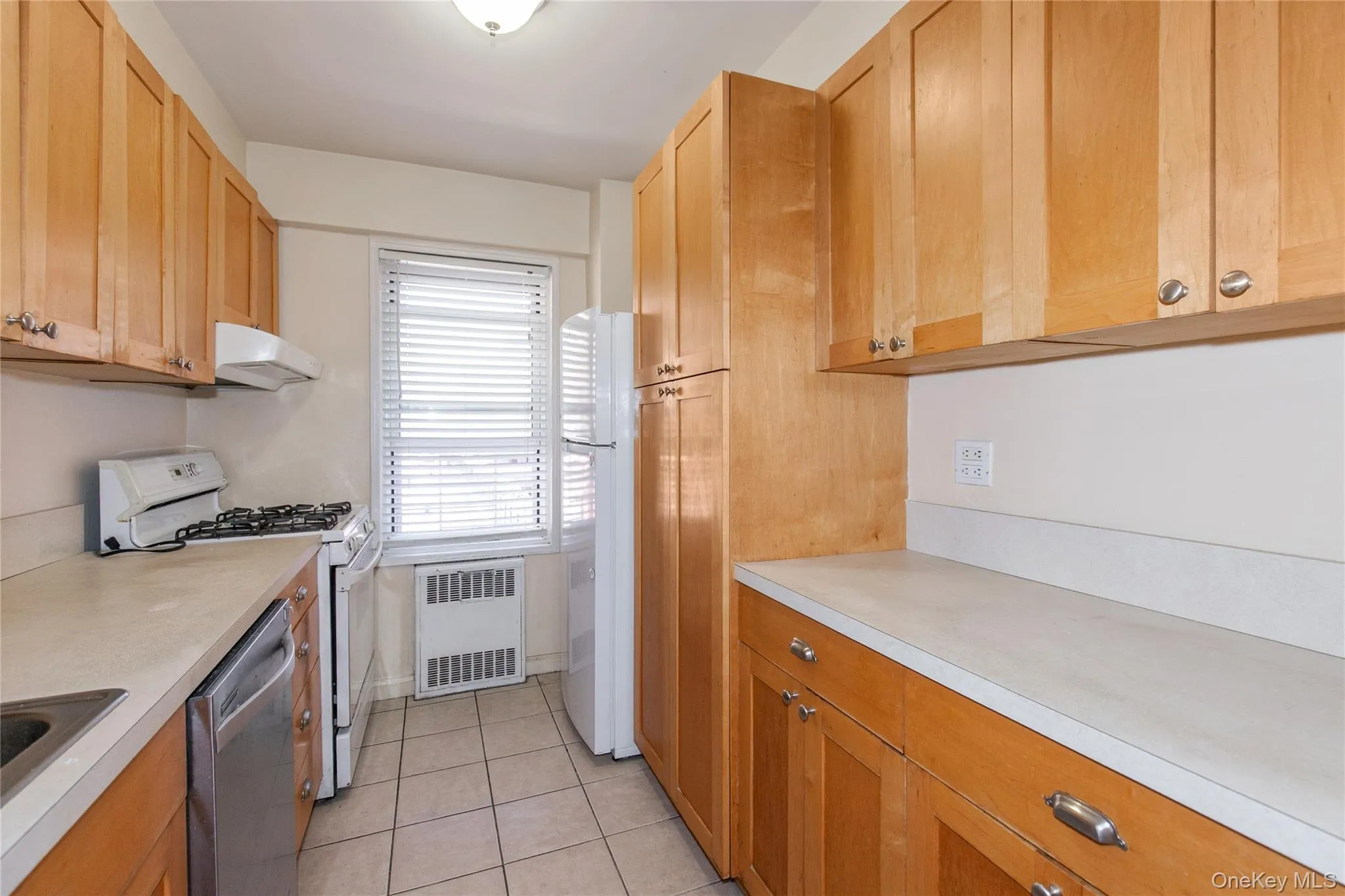 110-20 71st Road, New York, NY, 1 Bedroom Bedrooms, 3 Rooms Rooms,1 BathroomBathrooms,Residential,For Rent,71st,0,1022059 110-20 71st Road, New York, NY, 1 Bedroom Bedrooms, 3 Rooms Rooms,1 BathroomBathrooms,Residential,For Rent,71st,0,1022059