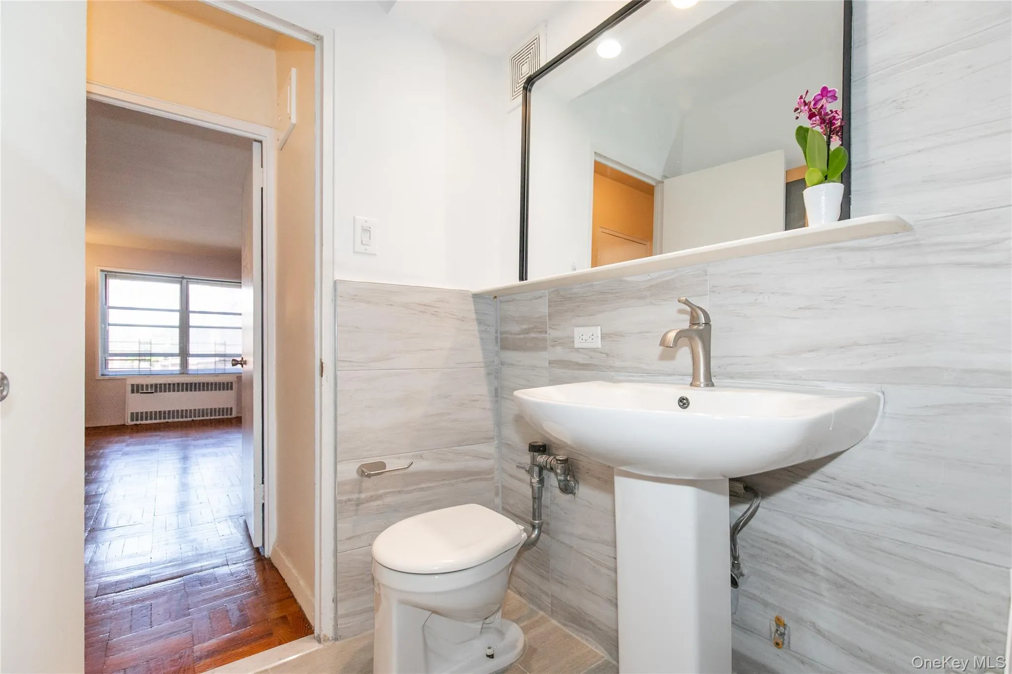 110-20 71st Road, New York, NY, 1 Bedroom Bedrooms, 3 Rooms Rooms,1 BathroomBathrooms,Residential,For Rent,71st,0,1022059 110-20 71st Road, New York, NY, 1 Bedroom Bedrooms, 3 Rooms Rooms,1 BathroomBathrooms,Residential,For Rent,71st,0,1022059
