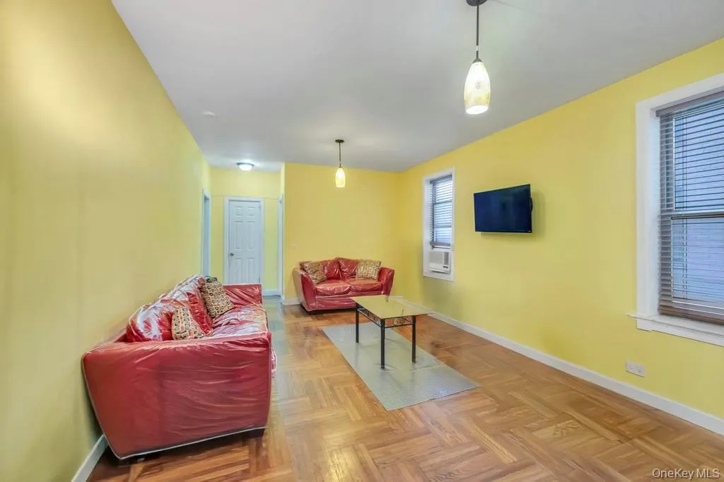 2020 41st Street, New York, NY, 1 Bedroom Bedrooms, 4 Rooms Rooms,1 BathroomBathrooms,Residential,For Rent,41st,0,1022064 2020 41st Street, New York, NY, 1 Bedroom Bedrooms, 4 Rooms Rooms,1 BathroomBathrooms,Residential,For Rent,41st,0,1022064