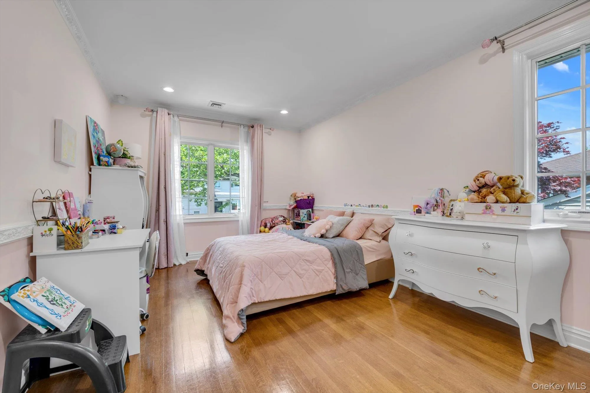 760 Hillcrest Place, Hempstead, NY, 6 Bedrooms Bedrooms, 12 Rooms Rooms,4 BathroomsBathrooms,Residential,For Rent,Hillcrest,0,1022067 760 Hillcrest Place, Hempstead, NY, 6 Bedrooms Bedrooms, 12 Rooms Rooms,4 BathroomsBathrooms,Residential,For Rent,Hillcrest,0,1022067