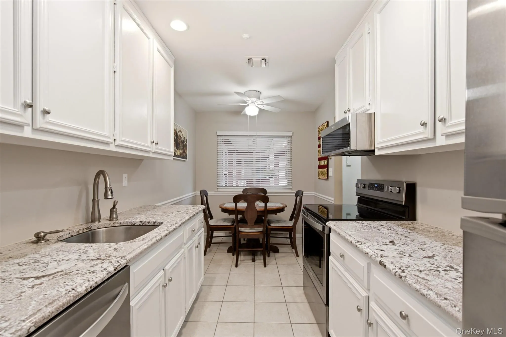 606 Flair Court, Smithtown, NY, 1 Bedroom Bedrooms, 3 Rooms Rooms,1 BathroomBathrooms,Residential,For Rent,Flair,0,1022072 606 Flair Court, Smithtown, NY, 1 Bedroom Bedrooms, 3 Rooms Rooms,1 BathroomBathrooms,Residential,For Rent,Flair,0,1022072