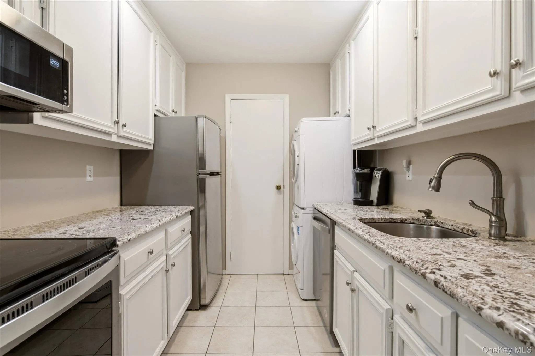 606 Flair Court, Smithtown, NY, 1 Bedroom Bedrooms, 3 Rooms Rooms,1 BathroomBathrooms,Residential,For Rent,Flair,0,1022072 606 Flair Court, Smithtown, NY, 1 Bedroom Bedrooms, 3 Rooms Rooms,1 BathroomBathrooms,Residential,For Rent,Flair,0,1022072