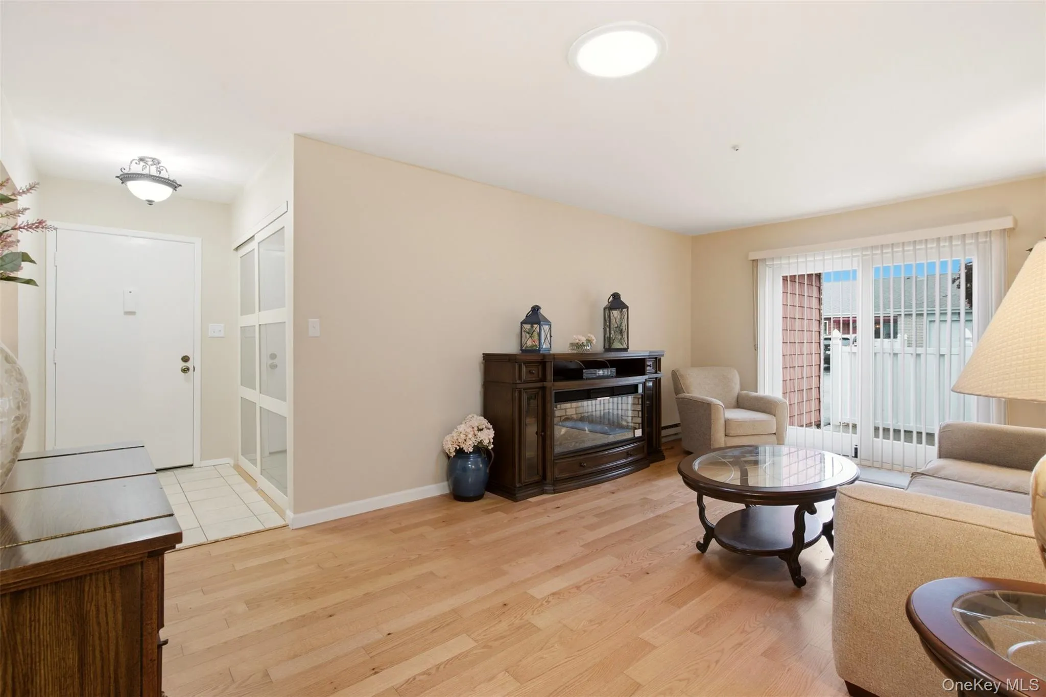 606 Flair Court, Smithtown, NY, 1 Bedroom Bedrooms, 3 Rooms Rooms,1 BathroomBathrooms,Residential,For Rent,Flair,0,1022072 606 Flair Court, Smithtown, NY, 1 Bedroom Bedrooms, 3 Rooms Rooms,1 BathroomBathrooms,Residential,For Rent,Flair,0,1022072