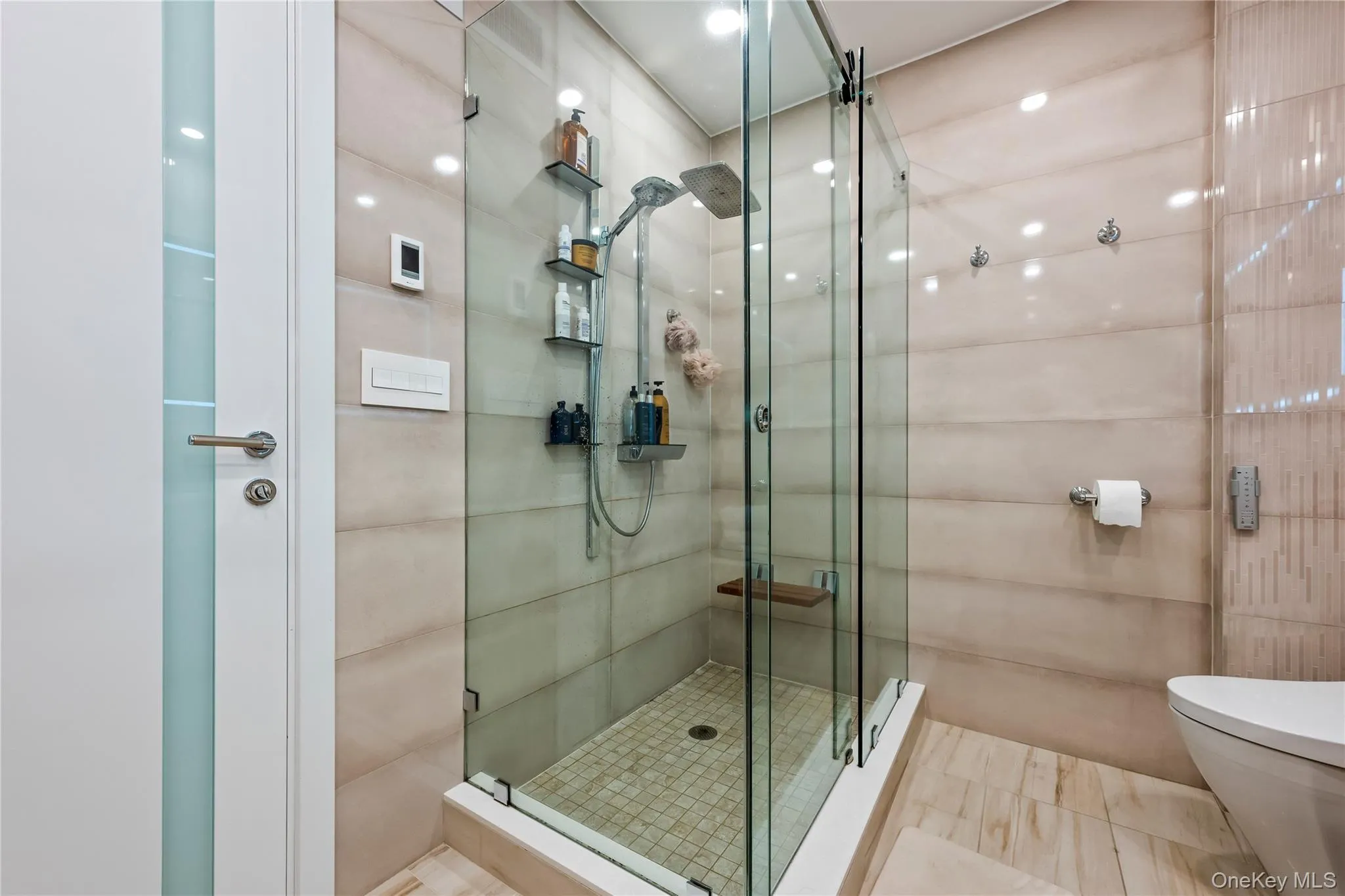99-31 66th Avenue, New York, NY, 3 Bedrooms Bedrooms, 5 Rooms Rooms,2 BathroomsBathrooms,Residential,For Rent,66th,0,1022083 99-31 66th Avenue, New York, NY, 3 Bedrooms Bedrooms, 5 Rooms Rooms,2 BathroomsBathrooms,Residential,For Rent,66th,0,1022083