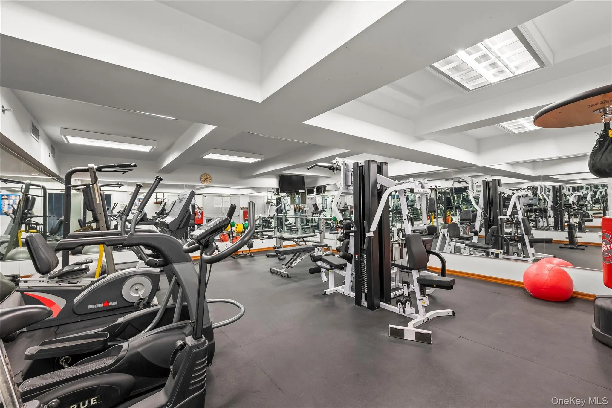 99-31 66th Avenue, New York, NY, 3 Bedrooms Bedrooms, 5 Rooms Rooms,2 BathroomsBathrooms,Residential,For Rent,66th,0,1022083 99-31 66th Avenue, New York, NY, 3 Bedrooms Bedrooms, 5 Rooms Rooms,2 BathroomsBathrooms,Residential,For Rent,66th,0,1022083