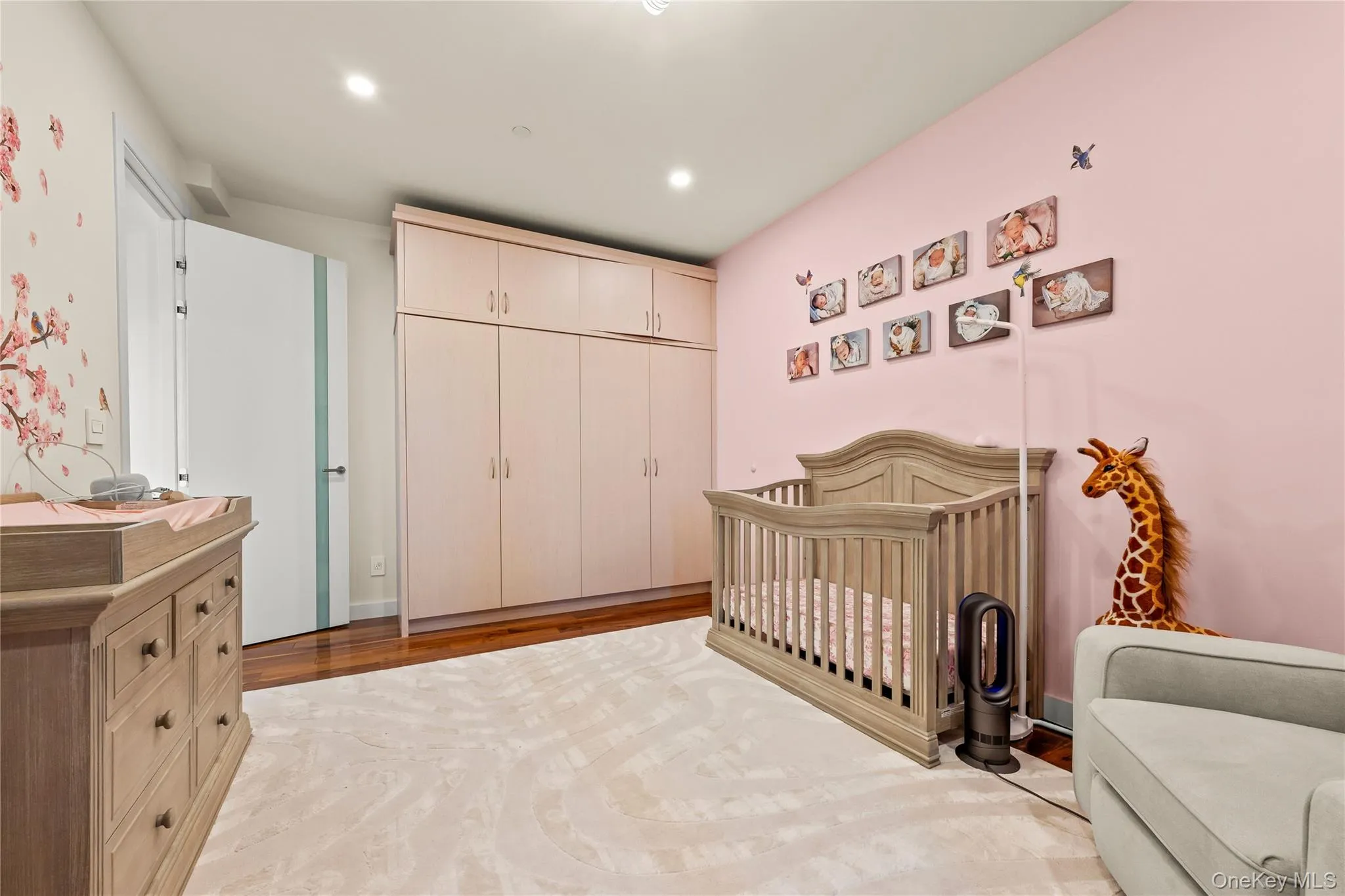99-31 66th Avenue, New York, NY, 3 Bedrooms Bedrooms, 5 Rooms Rooms,2 BathroomsBathrooms,Residential,For Rent,66th,0,1022083 99-31 66th Avenue, New York, NY, 3 Bedrooms Bedrooms, 5 Rooms Rooms,2 BathroomsBathrooms,Residential,For Rent,66th,0,1022083
