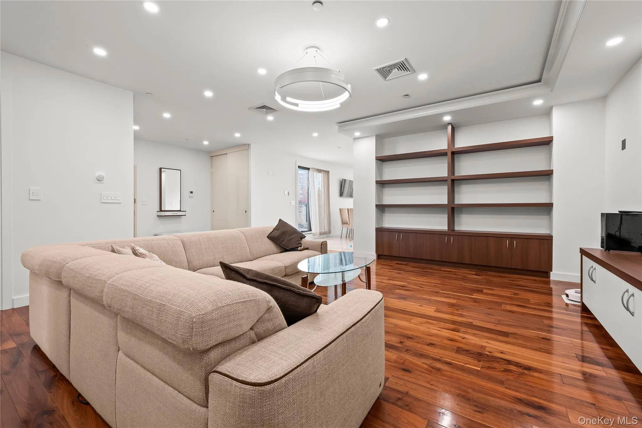 99-31 66th Avenue, New York, NY, 3 Bedrooms Bedrooms, 5 Rooms Rooms,2 BathroomsBathrooms,Residential,For Rent,66th,0,1022083 99-31 66th Avenue, New York, NY, 3 Bedrooms Bedrooms, 5 Rooms Rooms,2 BathroomsBathrooms,Residential,For Rent,66th,0,1022083