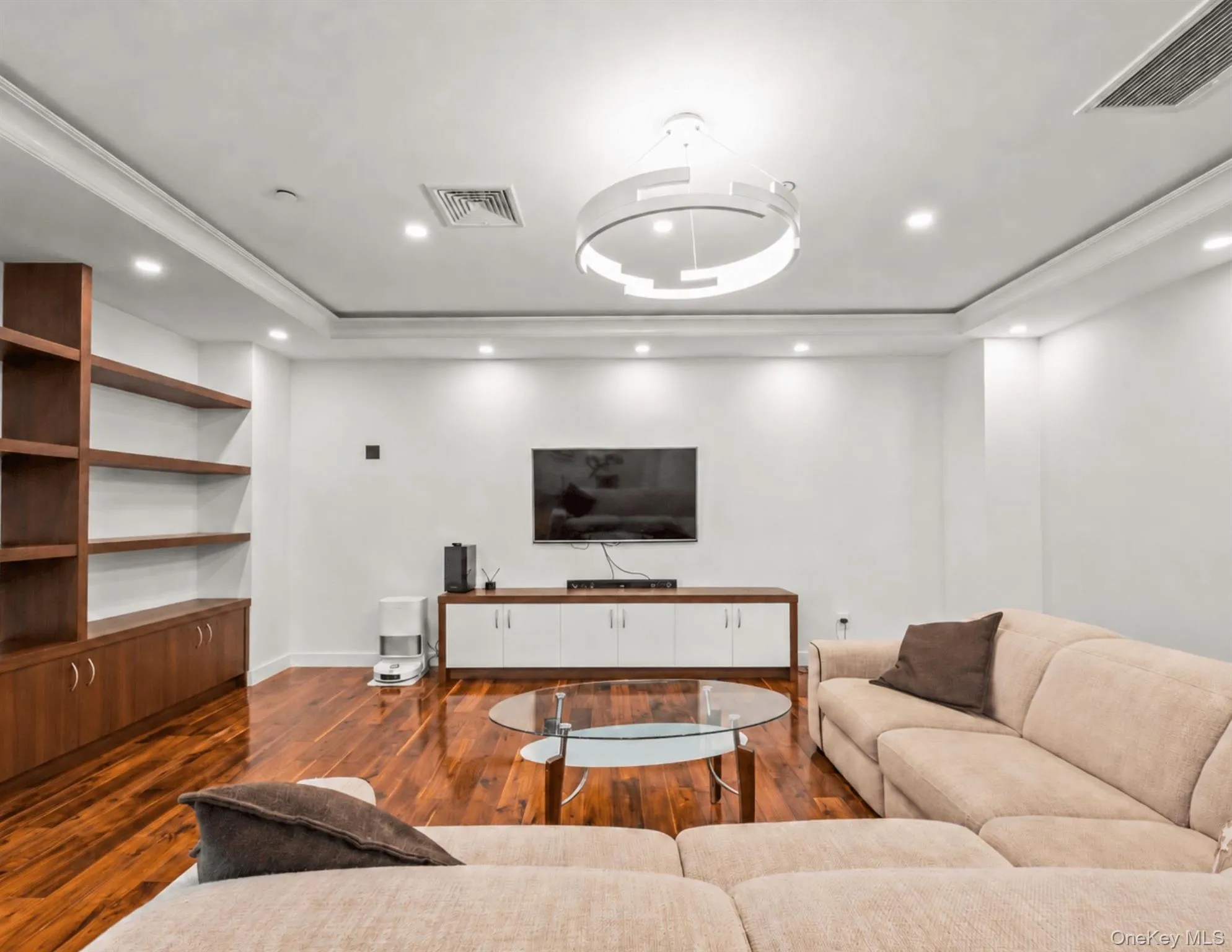 99-31 66th Avenue, New York, NY, 3 Bedrooms Bedrooms, 5 Rooms Rooms,2 BathroomsBathrooms,Residential,For Rent,66th,0,1022083 99-31 66th Avenue, New York, NY, 3 Bedrooms Bedrooms, 5 Rooms Rooms,2 BathroomsBathrooms,Residential,For Rent,66th,0,1022083