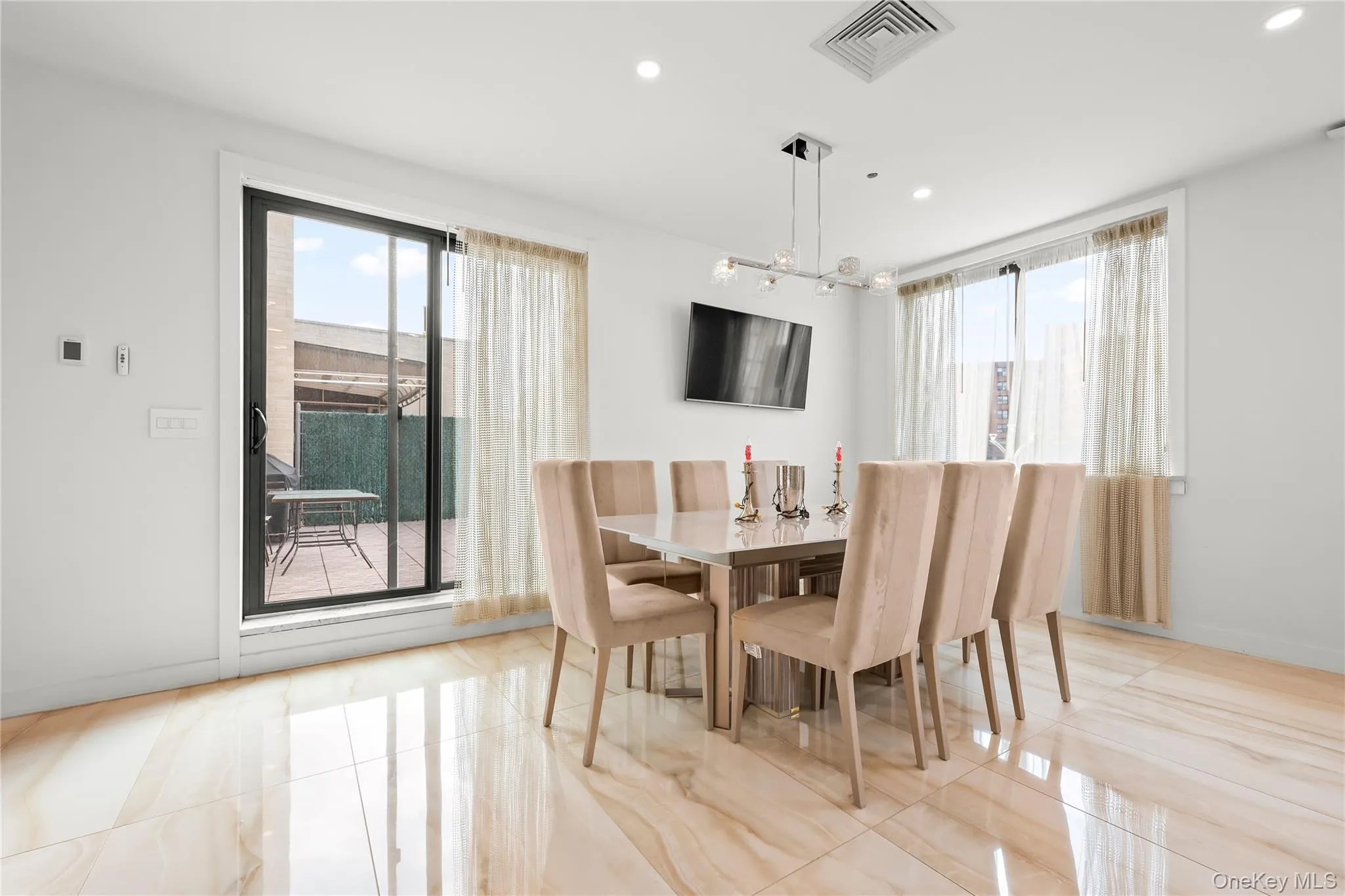 99-31 66th Avenue, New York, NY, 3 Bedrooms Bedrooms, 5 Rooms Rooms,2 BathroomsBathrooms,Residential,For Rent,66th,0,1022083 99-31 66th Avenue, New York, NY, 3 Bedrooms Bedrooms, 5 Rooms Rooms,2 BathroomsBathrooms,Residential,For Rent,66th,0,1022083