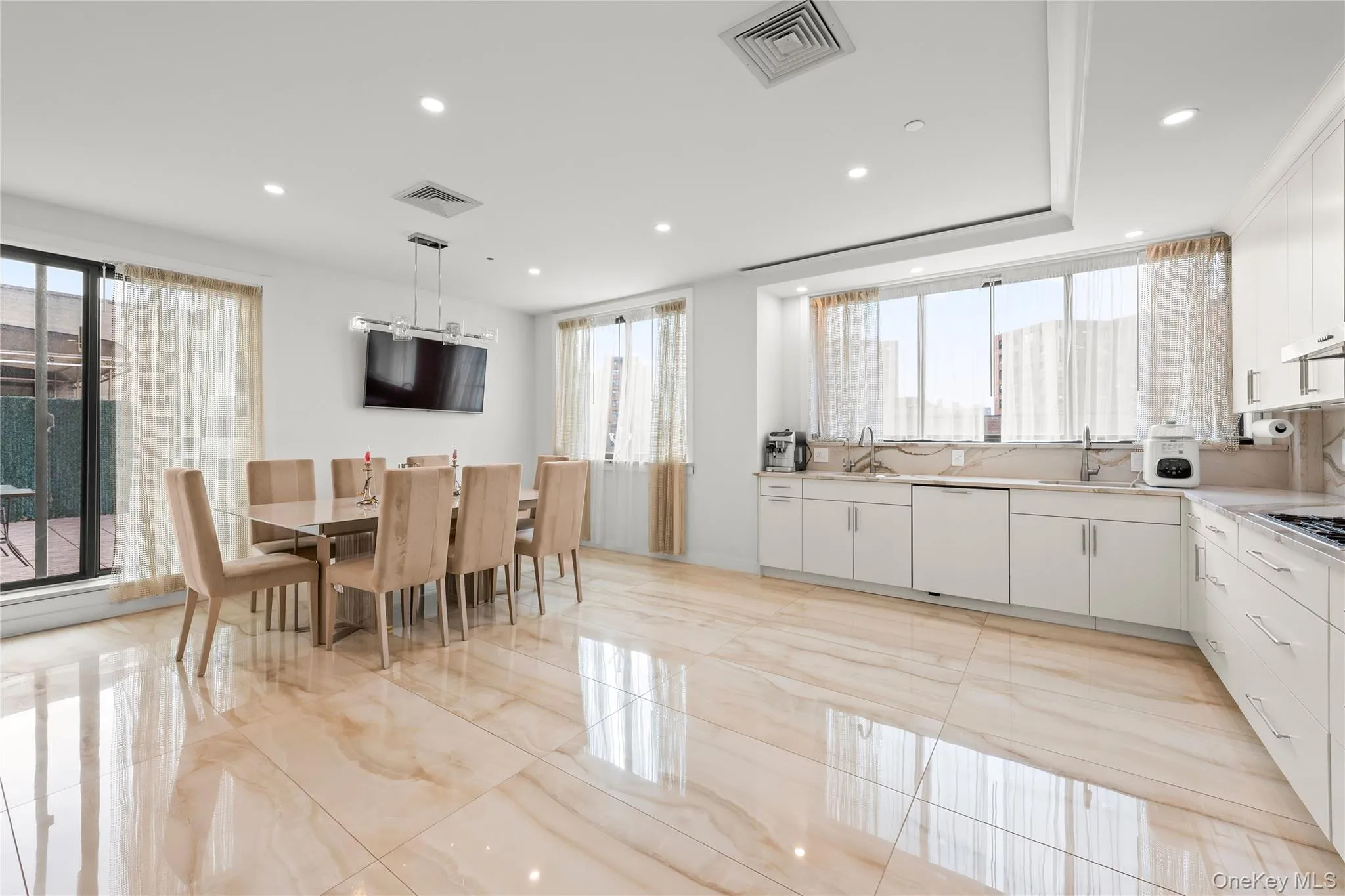 99-31 66th Avenue, New York, NY, 3 Bedrooms Bedrooms, 5 Rooms Rooms,2 BathroomsBathrooms,Residential,For Rent,66th,0,1022083 99-31 66th Avenue, New York, NY, 3 Bedrooms Bedrooms, 5 Rooms Rooms,2 BathroomsBathrooms,Residential,For Rent,66th,0,1022083