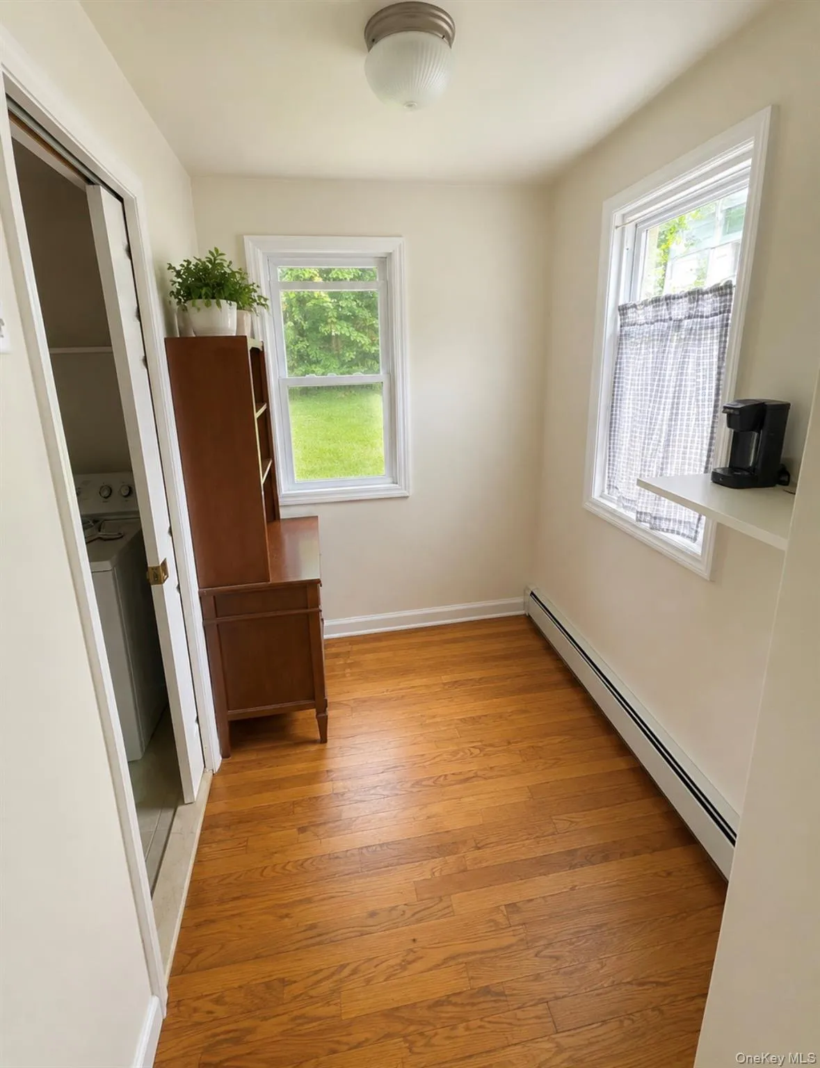 5 Maple Avenue, Monroe, NY, 3 Bedrooms Bedrooms, 6 Rooms Rooms,2 BathroomsBathrooms,Residential,For Rent,Maple,0,1022084 5 Maple Avenue, Monroe, NY, 3 Bedrooms Bedrooms, 6 Rooms Rooms,2 BathroomsBathrooms,Residential,For Rent,Maple,0,1022084