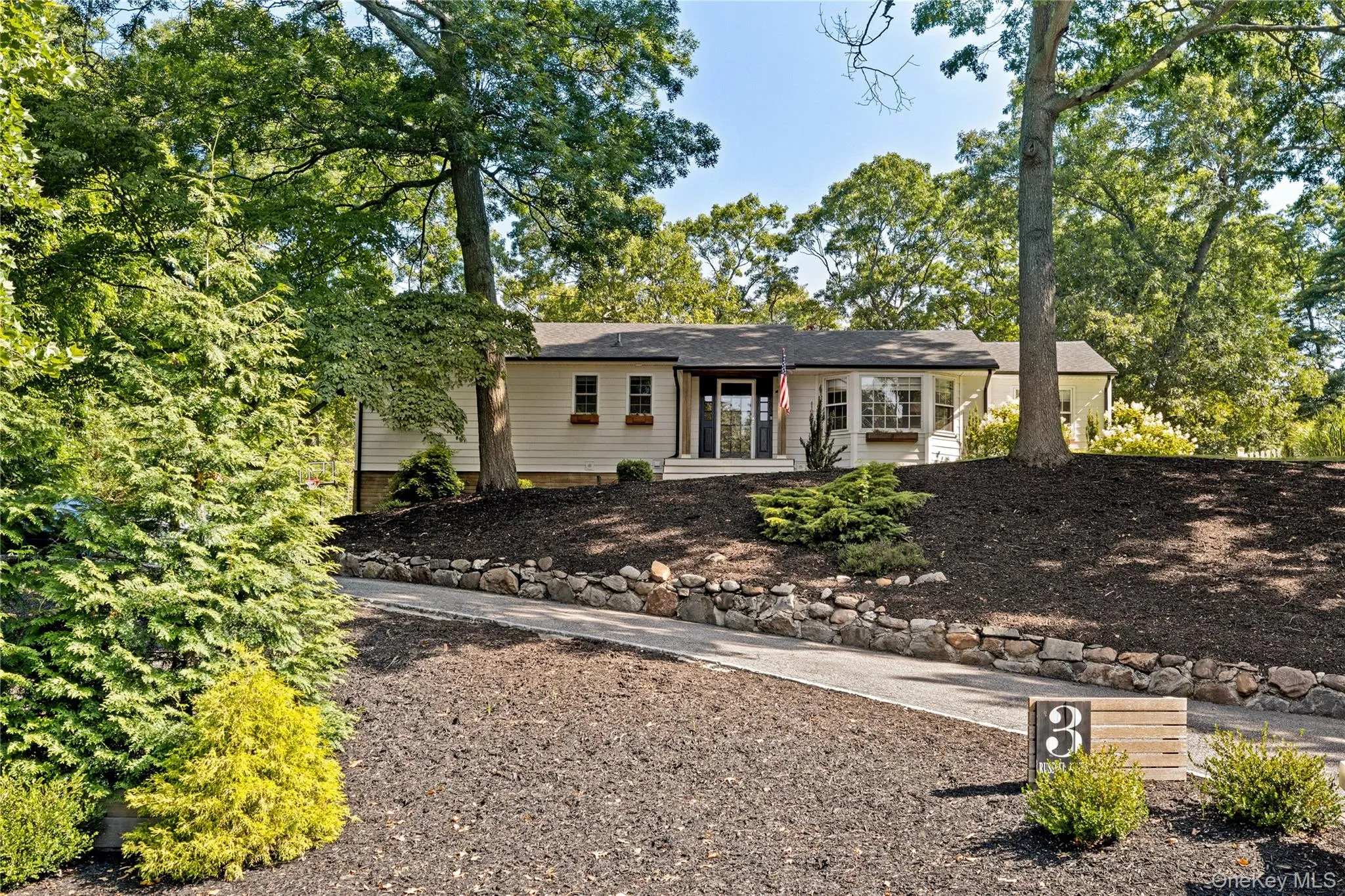 3 Russell Drive, Brookhaven, NY, 3 Bedrooms Bedrooms, 7 Rooms Rooms,2 BathroomsBathrooms,Residential,For Rent,Russell,0,1022086 3 Russell Drive, Brookhaven, NY, 3 Bedrooms Bedrooms, 7 Rooms Rooms,2 BathroomsBathrooms,Residential,For Rent,Russell,0,1022086
