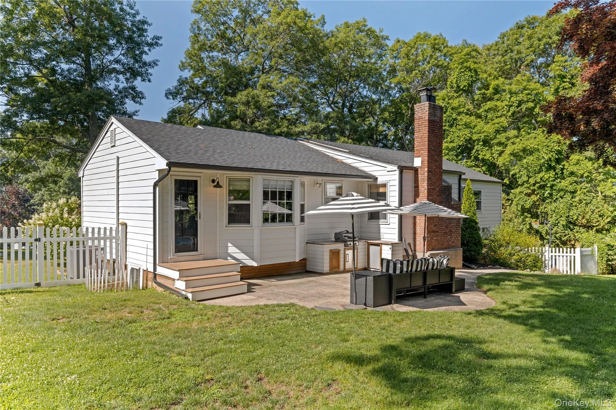 3 Russell Drive, Brookhaven, NY, 3 Bedrooms Bedrooms, 7 Rooms Rooms,2 BathroomsBathrooms,Residential,For Rent,Russell,0,1022086 3 Russell Drive, Brookhaven, NY, 3 Bedrooms Bedrooms, 7 Rooms Rooms,2 BathroomsBathrooms,Residential,For Rent,Russell,0,1022086