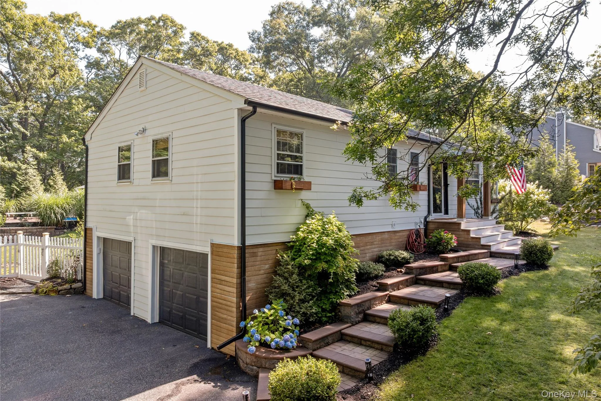 3 Russell Drive, Brookhaven, NY, 3 Bedrooms Bedrooms, 7 Rooms Rooms,2 BathroomsBathrooms,Residential,For Rent,Russell,0,1022086 3 Russell Drive, Brookhaven, NY, 3 Bedrooms Bedrooms, 7 Rooms Rooms,2 BathroomsBathrooms,Residential,For Rent,Russell,0,1022086