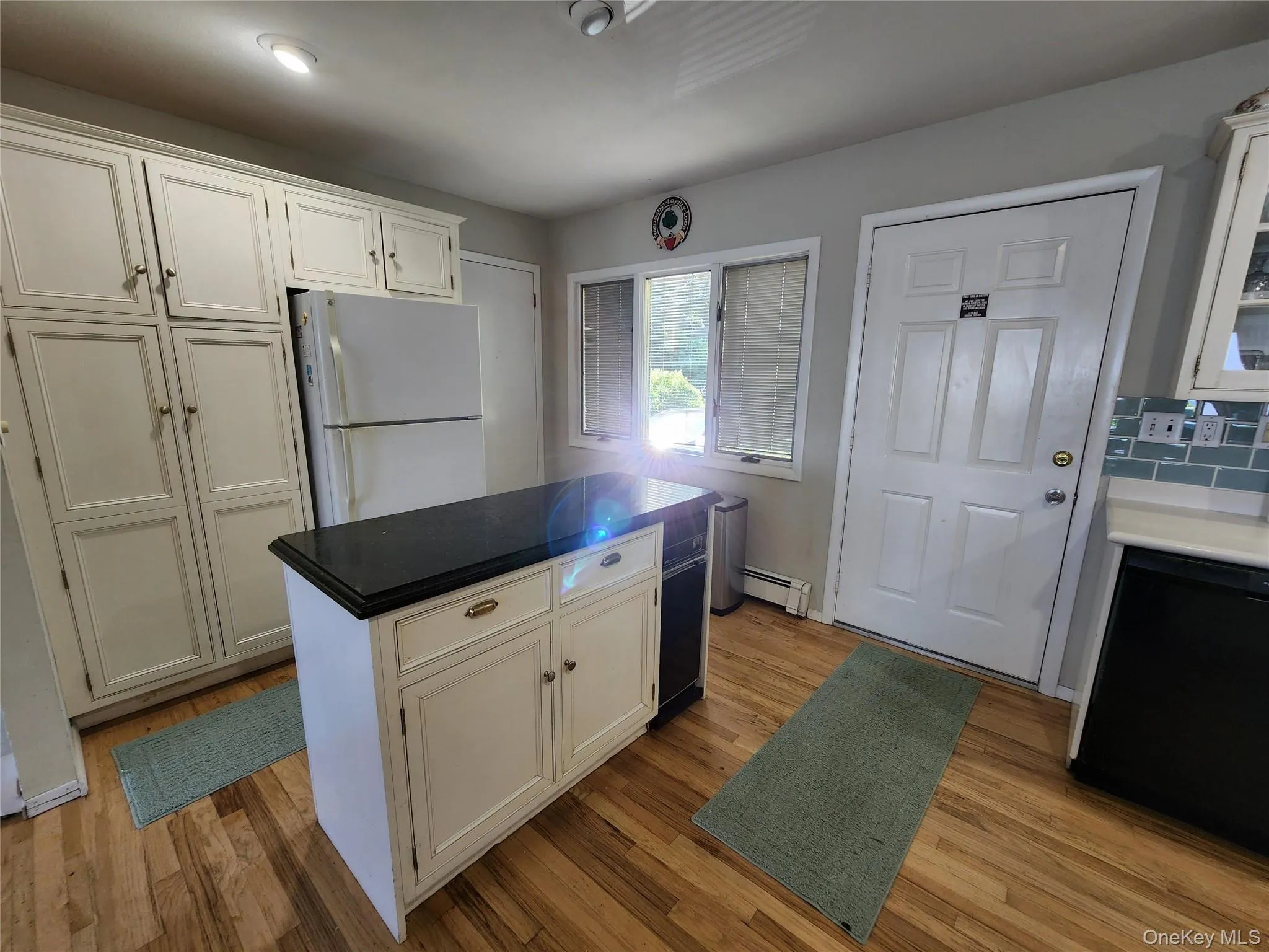 7 Riverhead Road, Brookhaven, NY, 3 Bedrooms Bedrooms, 8 Rooms Rooms,2 BathroomsBathrooms,Residential Lease,For Rent,Riverhead,0,1022088 7 Riverhead Road, Brookhaven, NY, 3 Bedrooms Bedrooms, 8 Rooms Rooms,2 BathroomsBathrooms,Residential Lease,For Rent,Riverhead,0,1022088