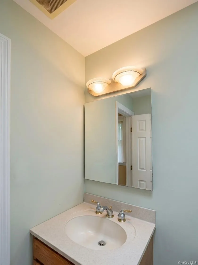 269 Pulaski Road, Huntington, NY, 3 Bedrooms Bedrooms, 9 Rooms Rooms,2 BathroomsBathrooms,Residential,For Rent,Pulaski,0,1022090 269 Pulaski Road, Huntington, NY, 3 Bedrooms Bedrooms, 9 Rooms Rooms,2 BathroomsBathrooms,Residential,For Rent,Pulaski,0,1022090