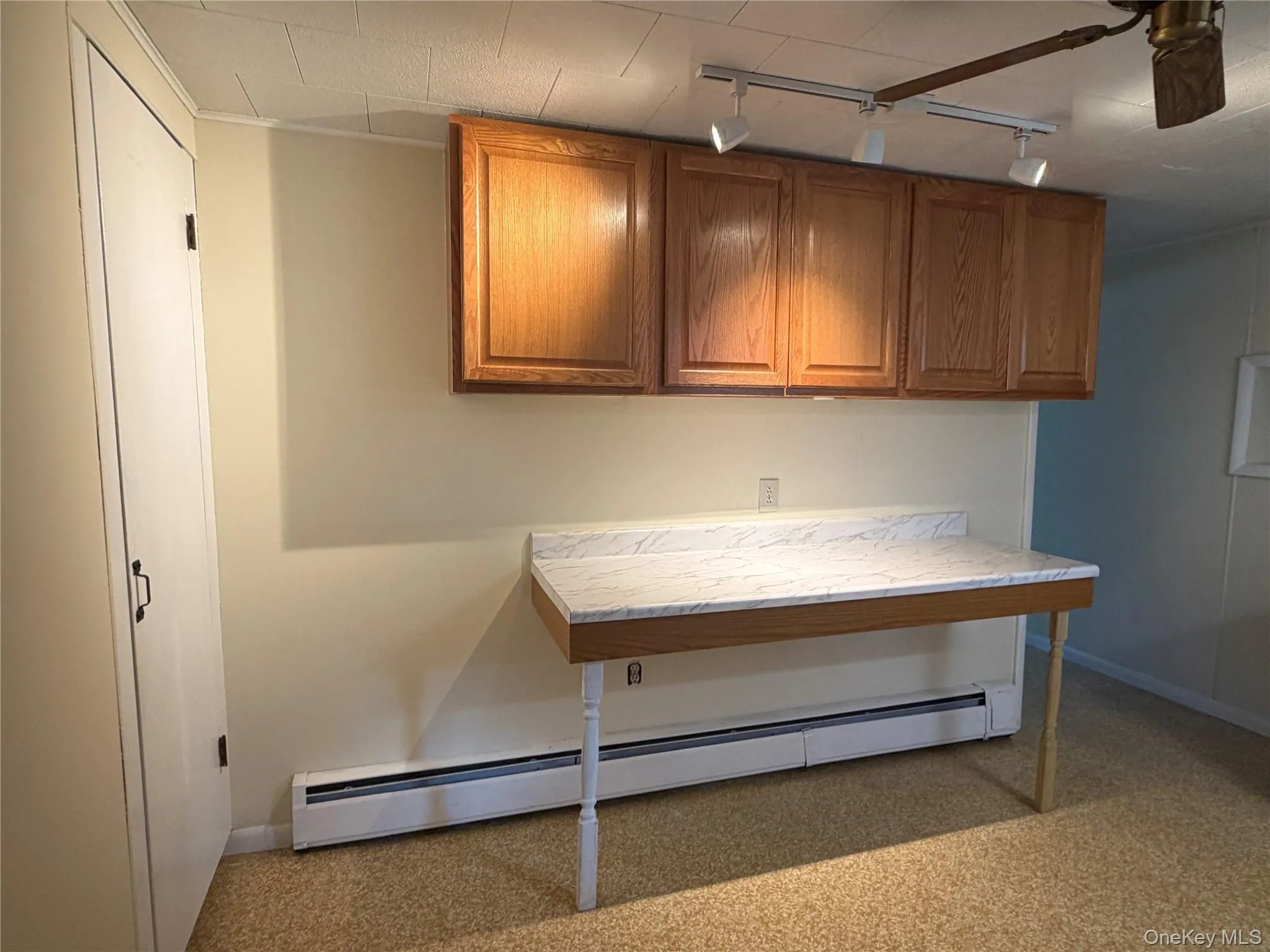Large kitchen with plenty of storage & Breakfast Bar Large kitchen with plenty of storage & Breakfast Bar